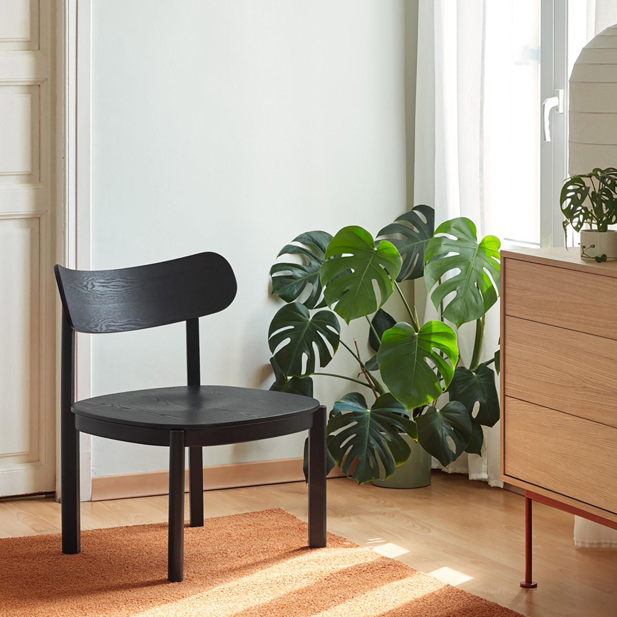Lounge Chair Nara Black (1 Piece Per Box)Ox