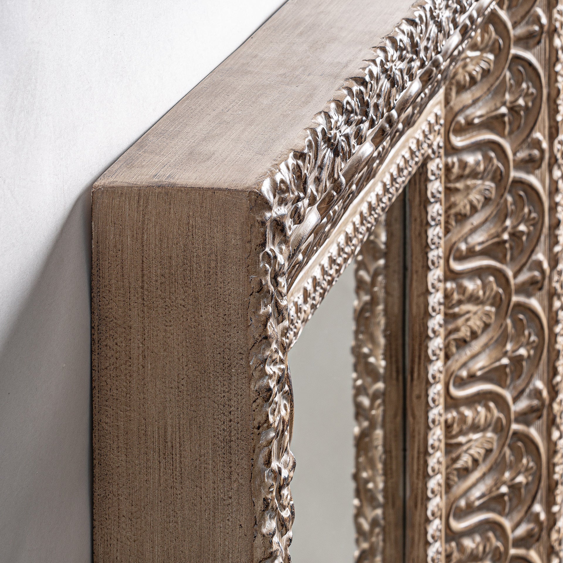 Barveire Oriental Mirror - Beige Resin with Distressed Finish