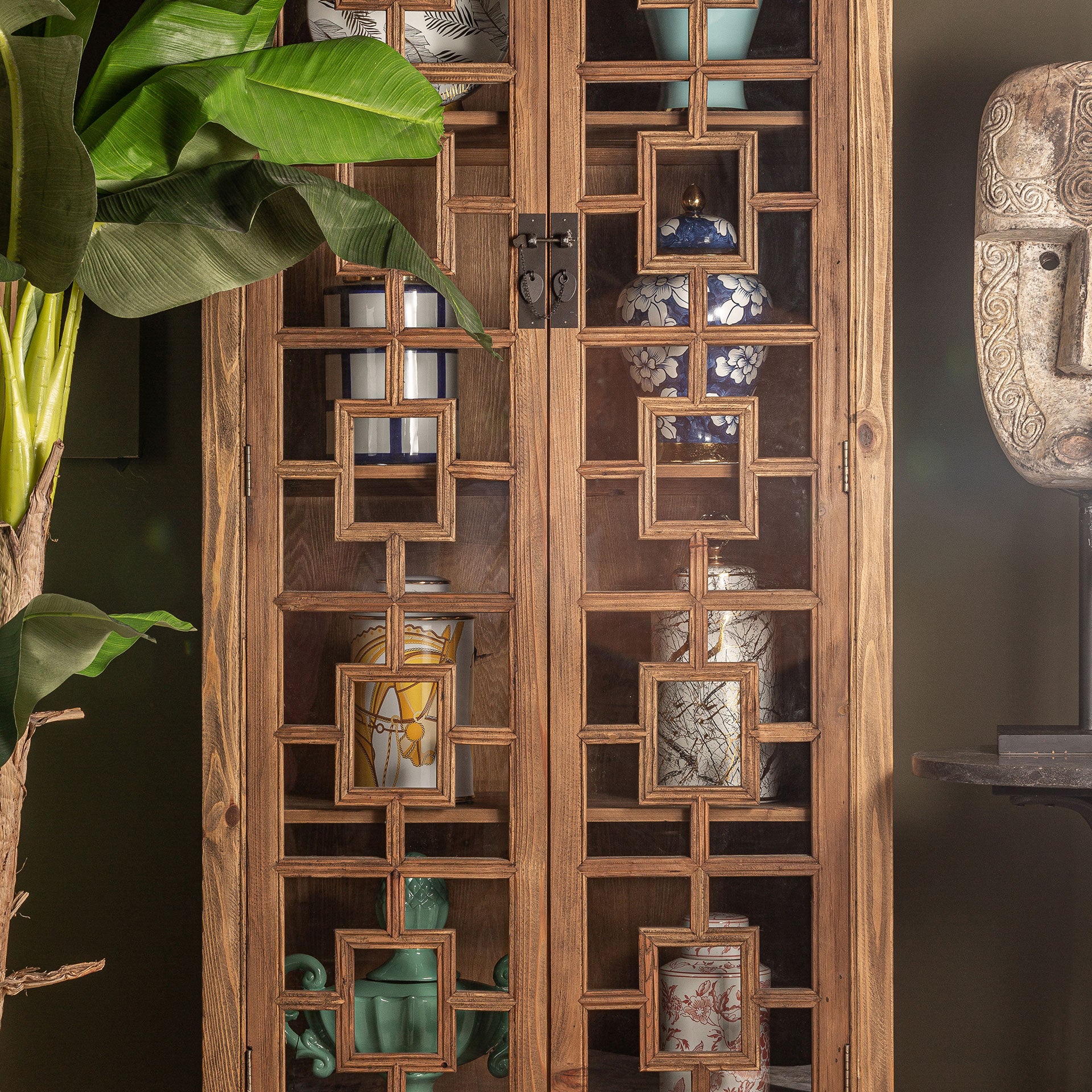 LISBRO GLASS CABINET