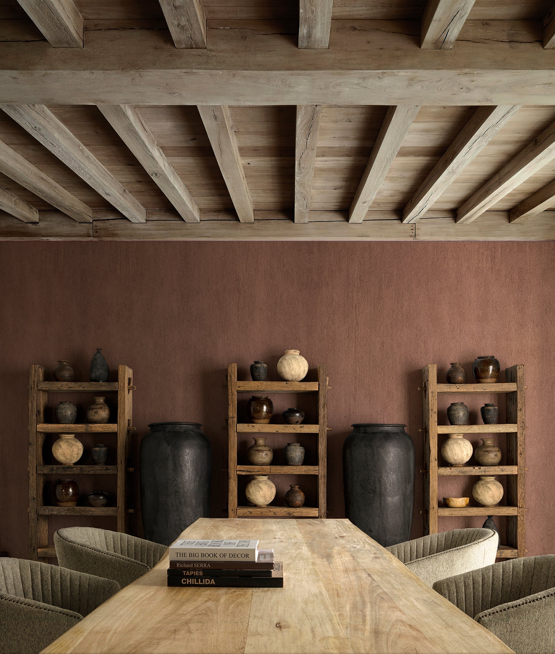 NEIVE ARMCHAIR