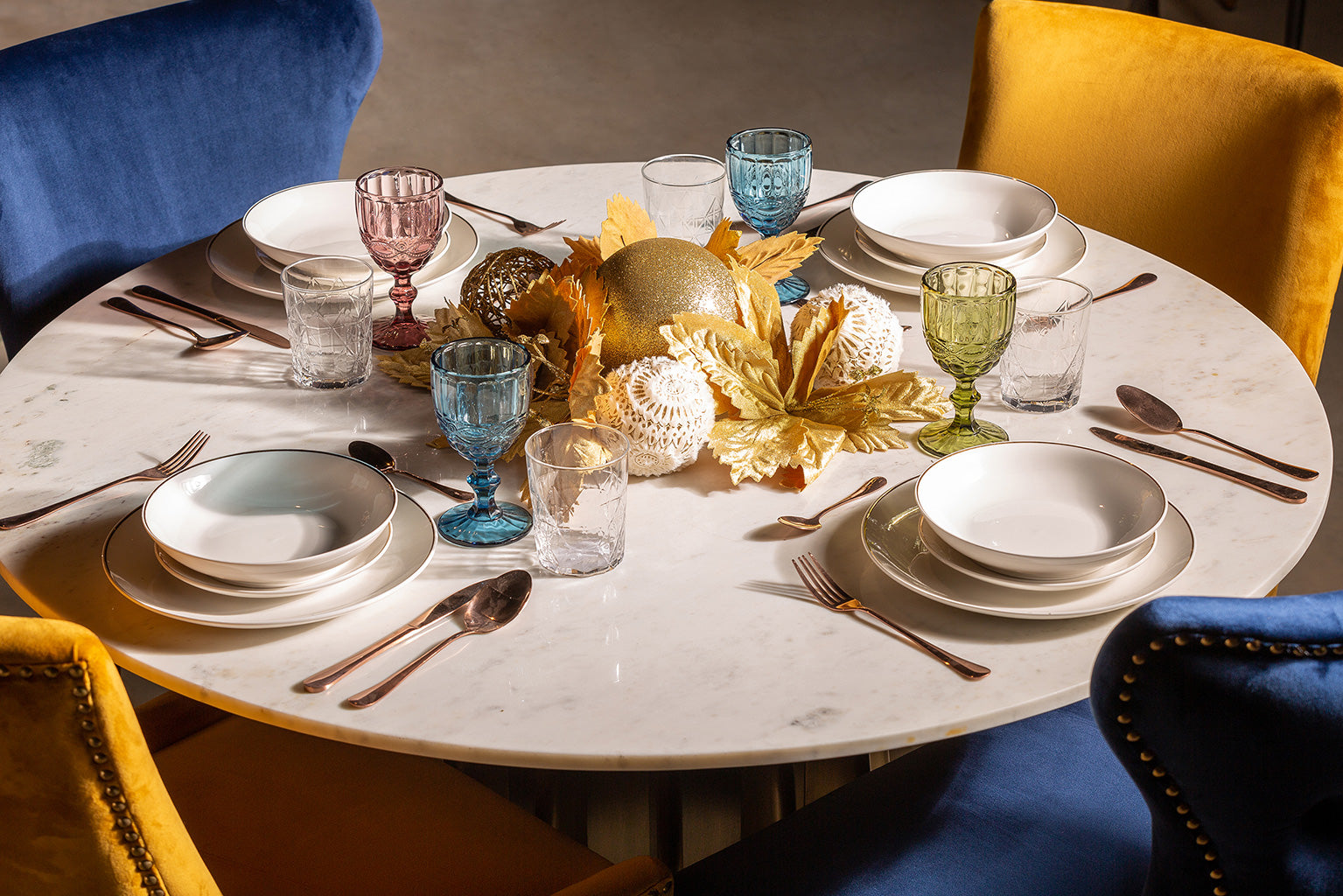 GREG CROCKERY (SET OF 18)