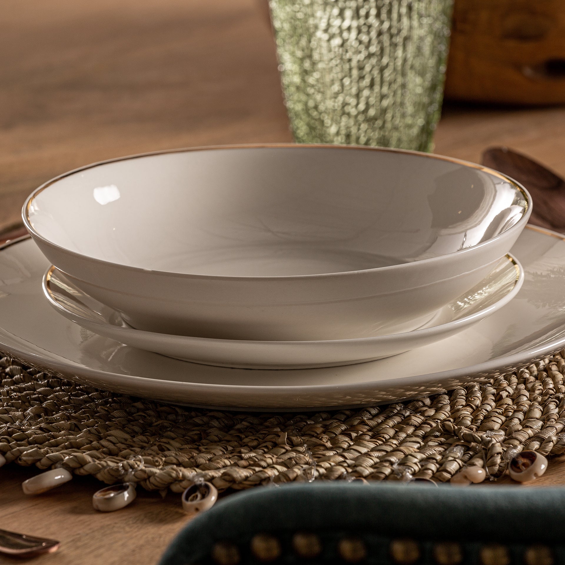 GREG CROCKERY (SET OF 18)