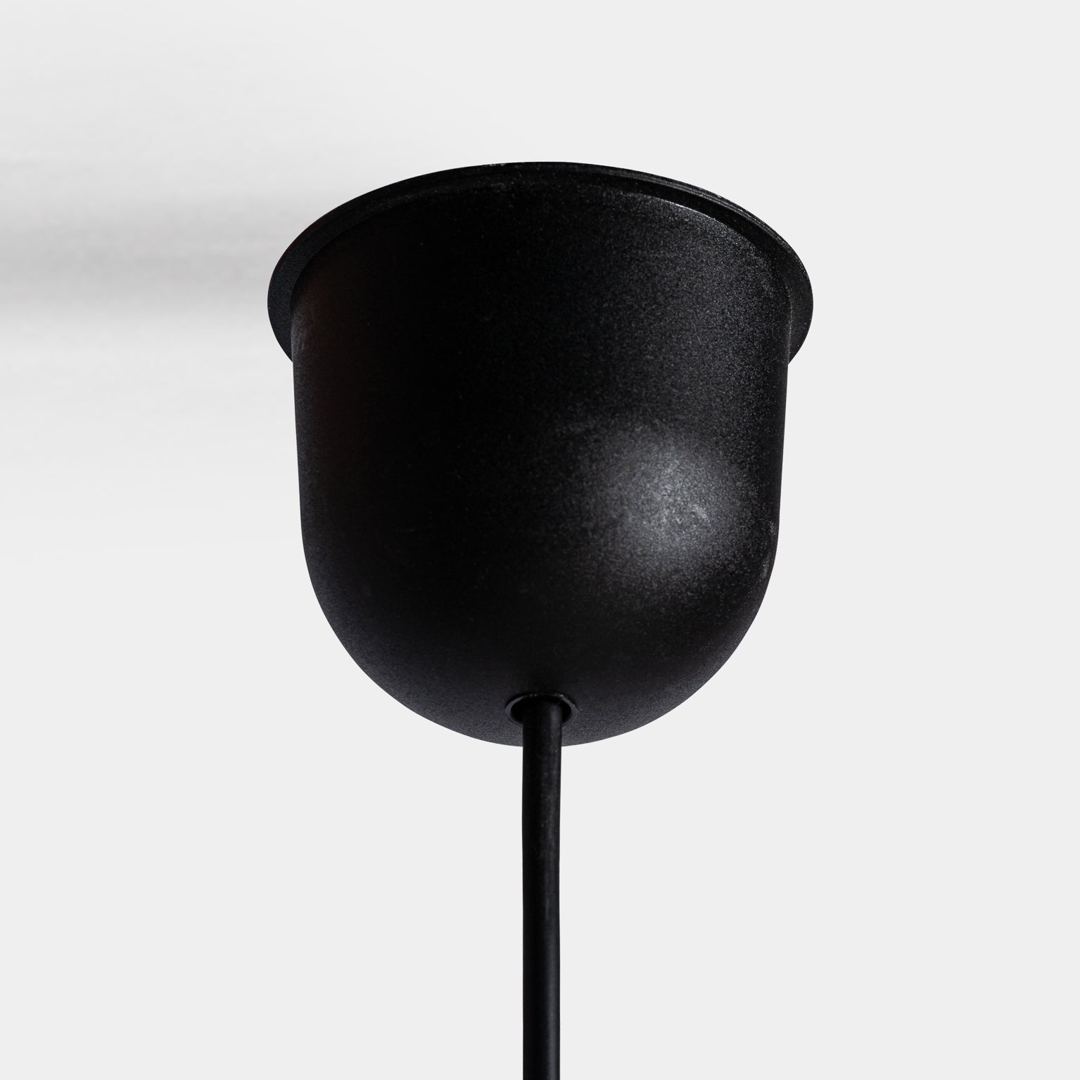 PLISSÉ RATTAN CEILING LAMP