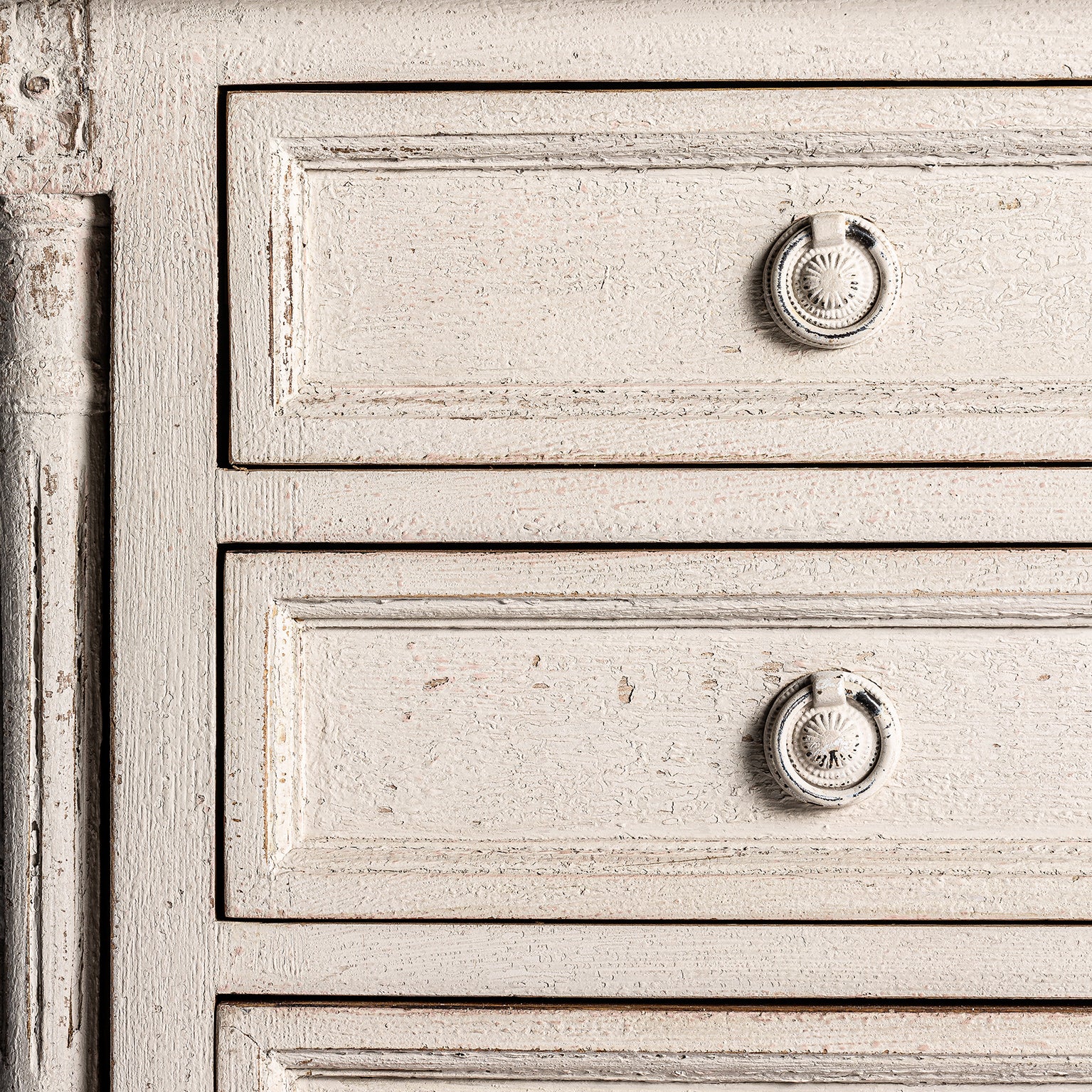Pisek Mango Wood Bedside Table - Provençal Style