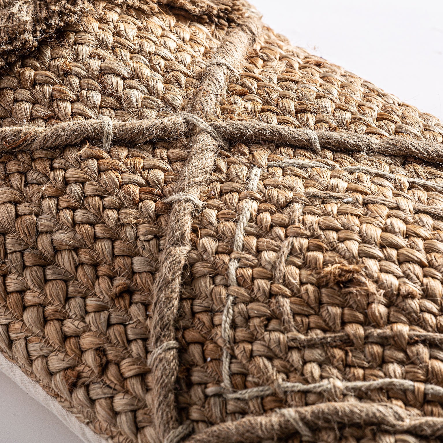 AMELY CUSHION