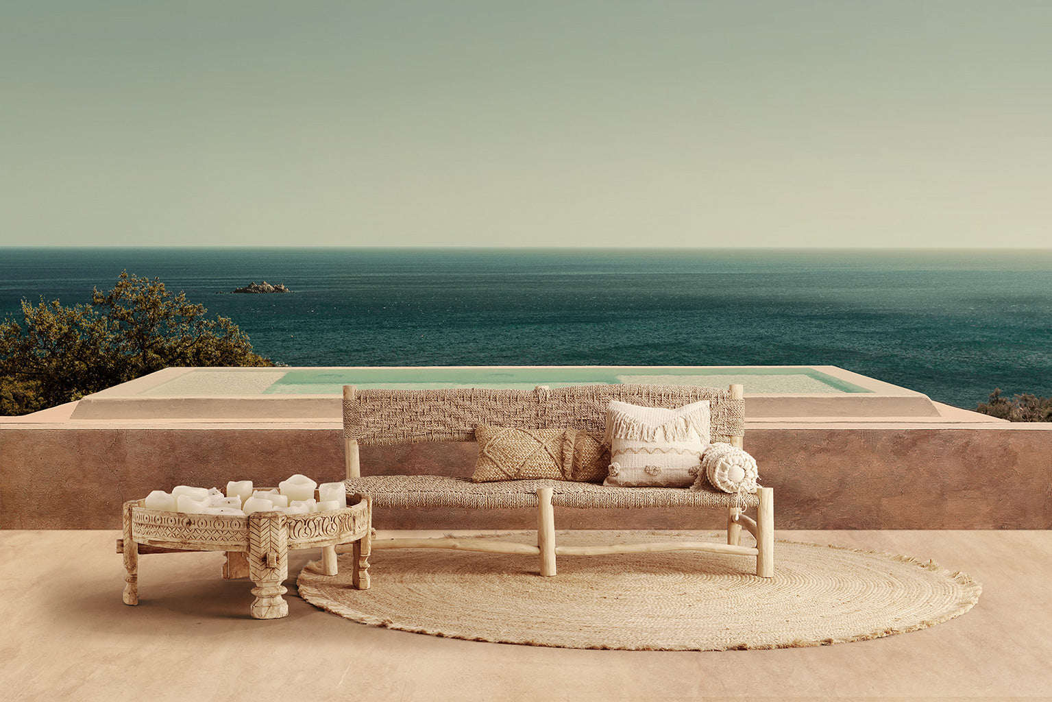 AMELY CUSHION