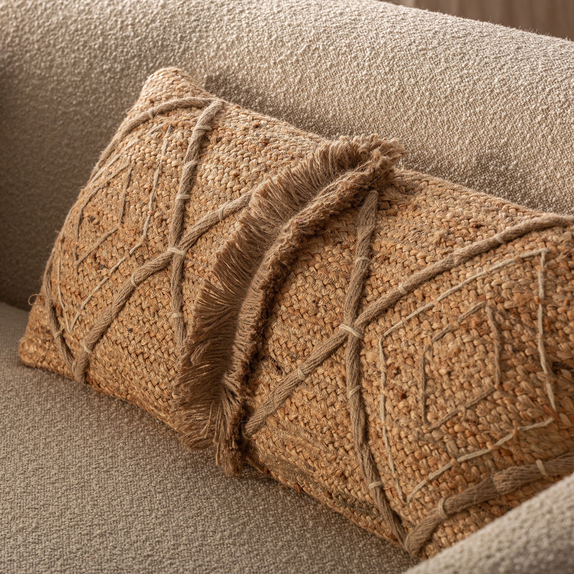 AMELY CUSHION