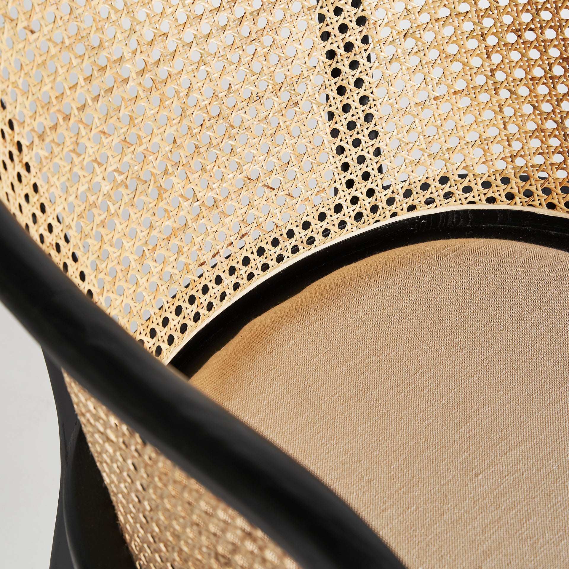 Nuchis Contemporary Birch Armchair – Black & Linen