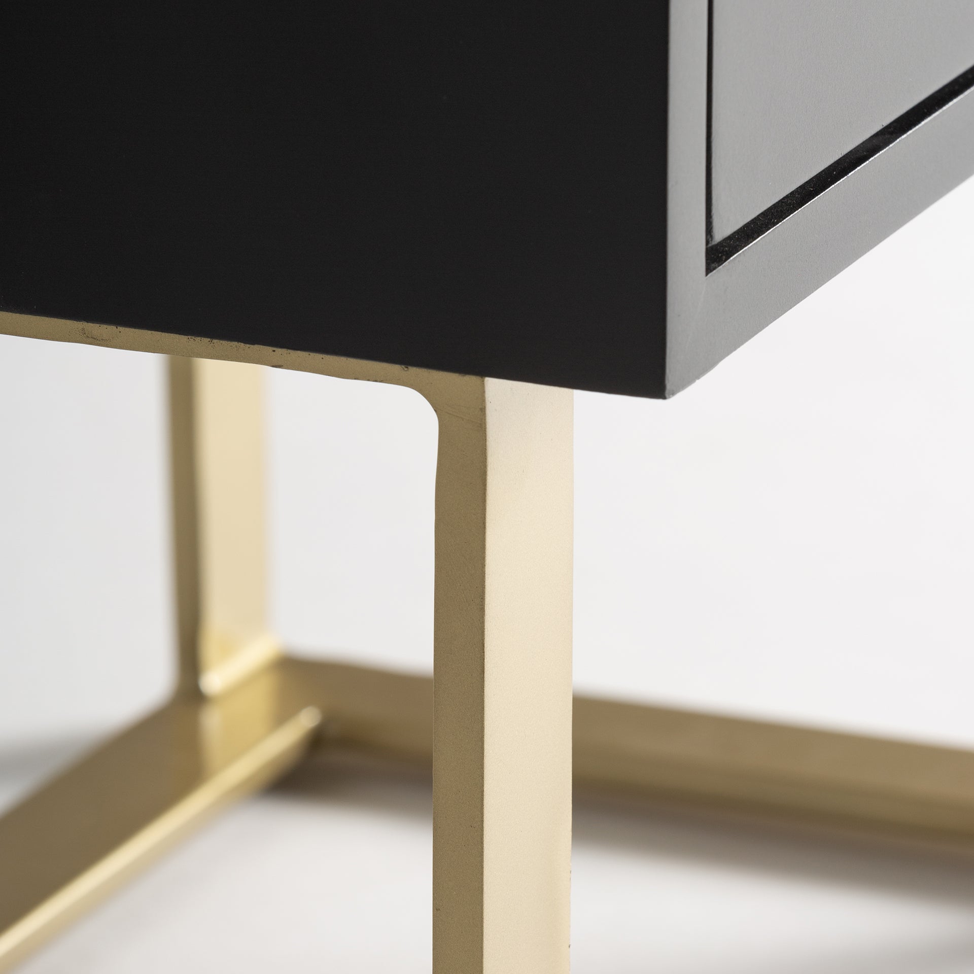 GATSBY BEDSIDE TABLE
