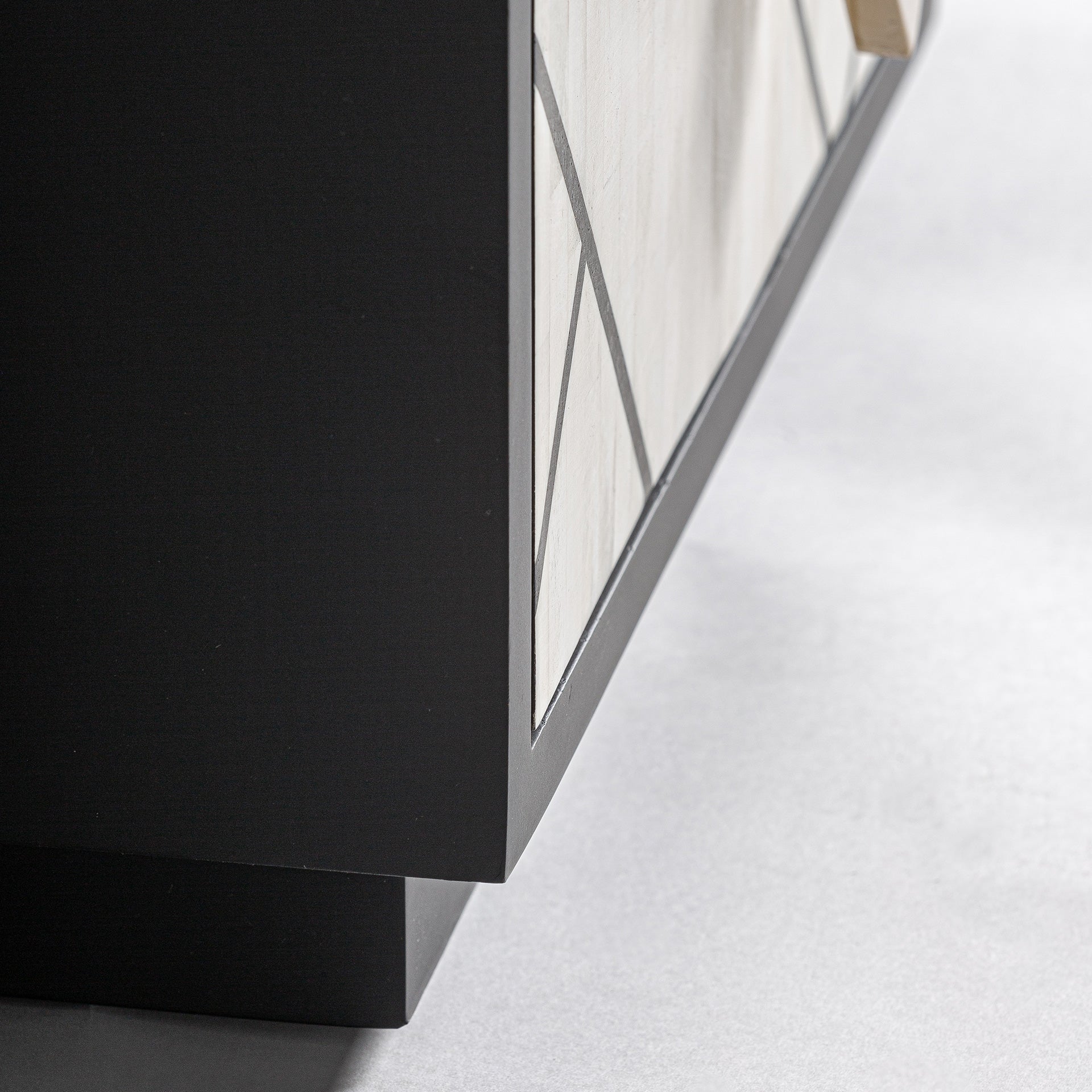 CHARMES BEDSIDE TABLE