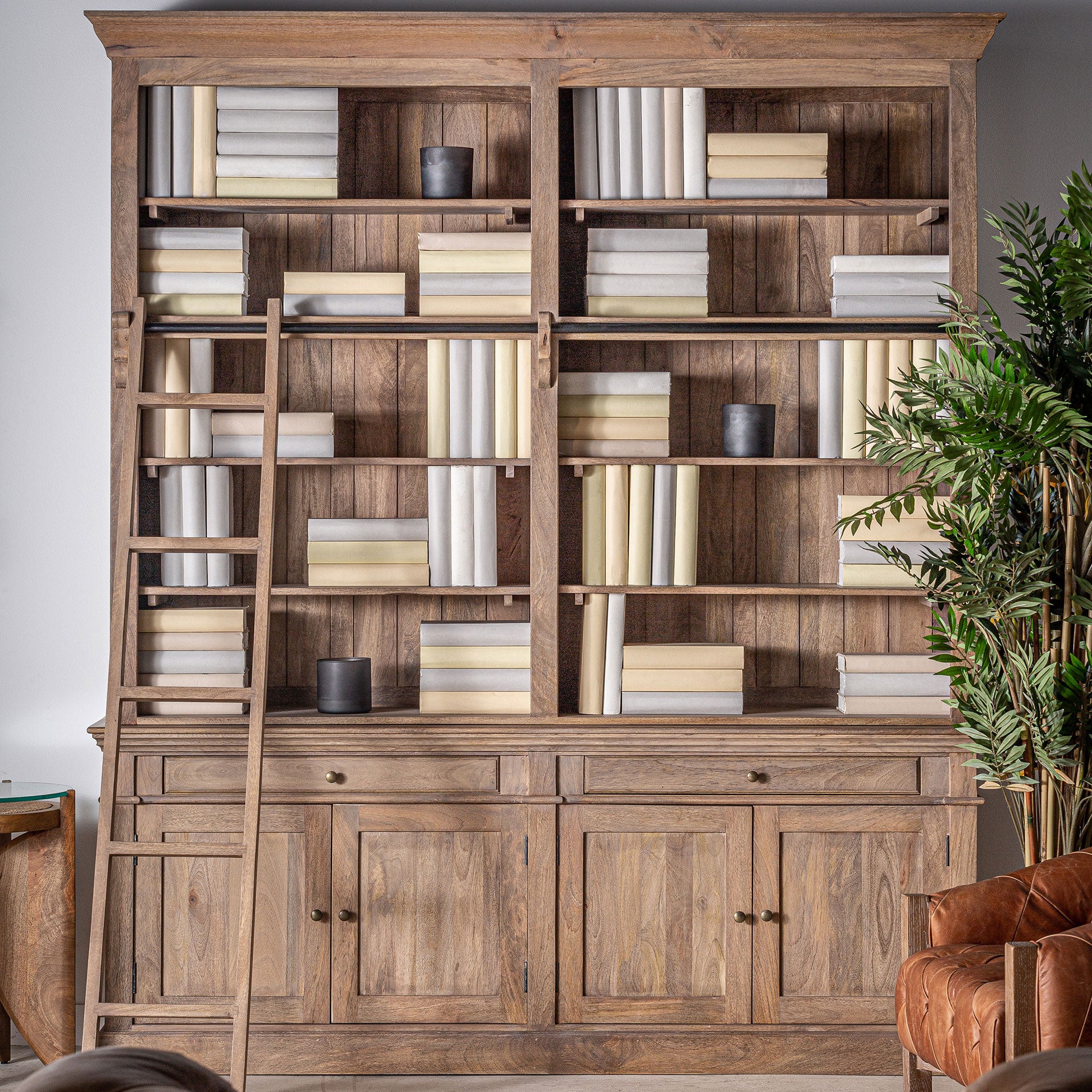 MANDERN BOOKCASE