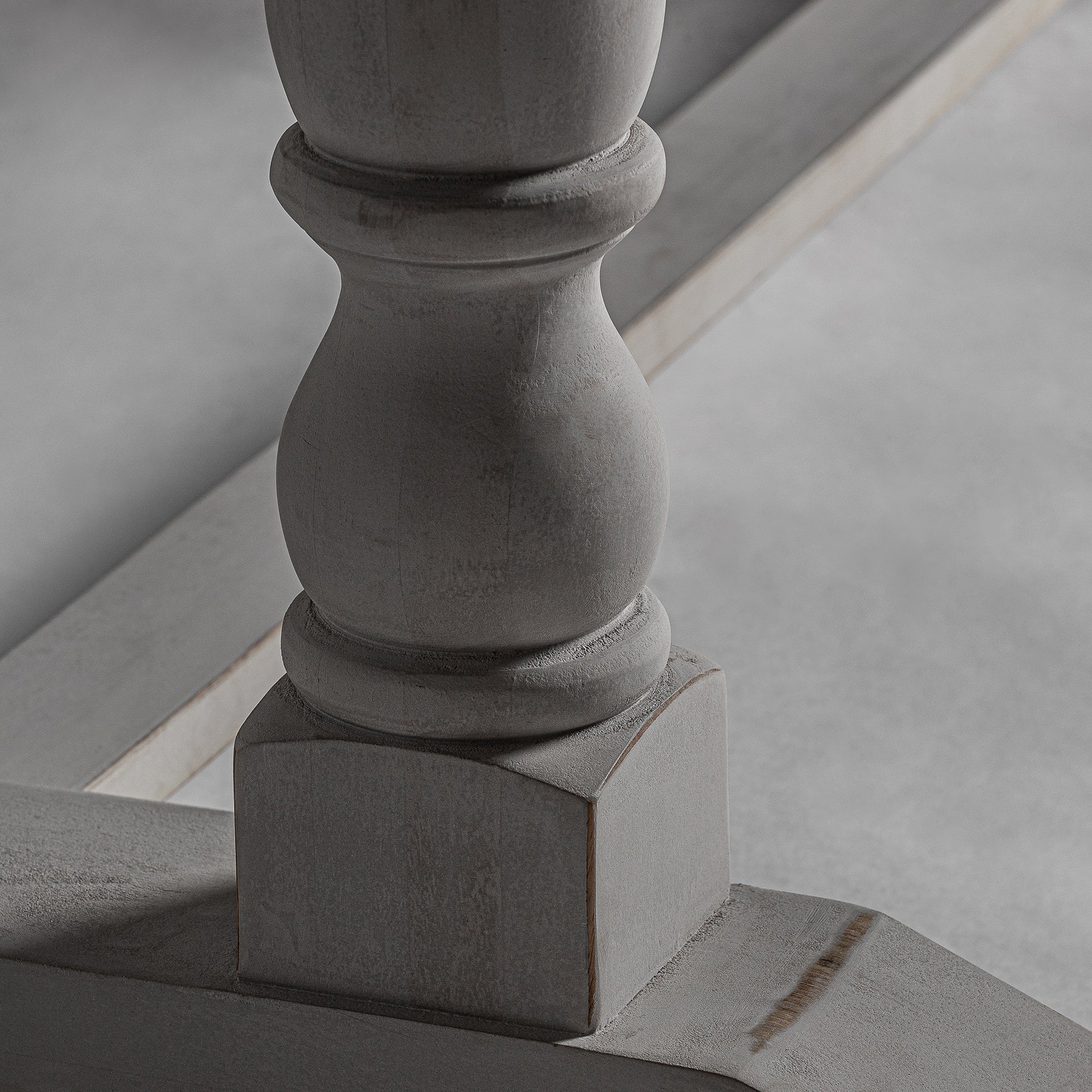 CIRELLA DINING TABLE