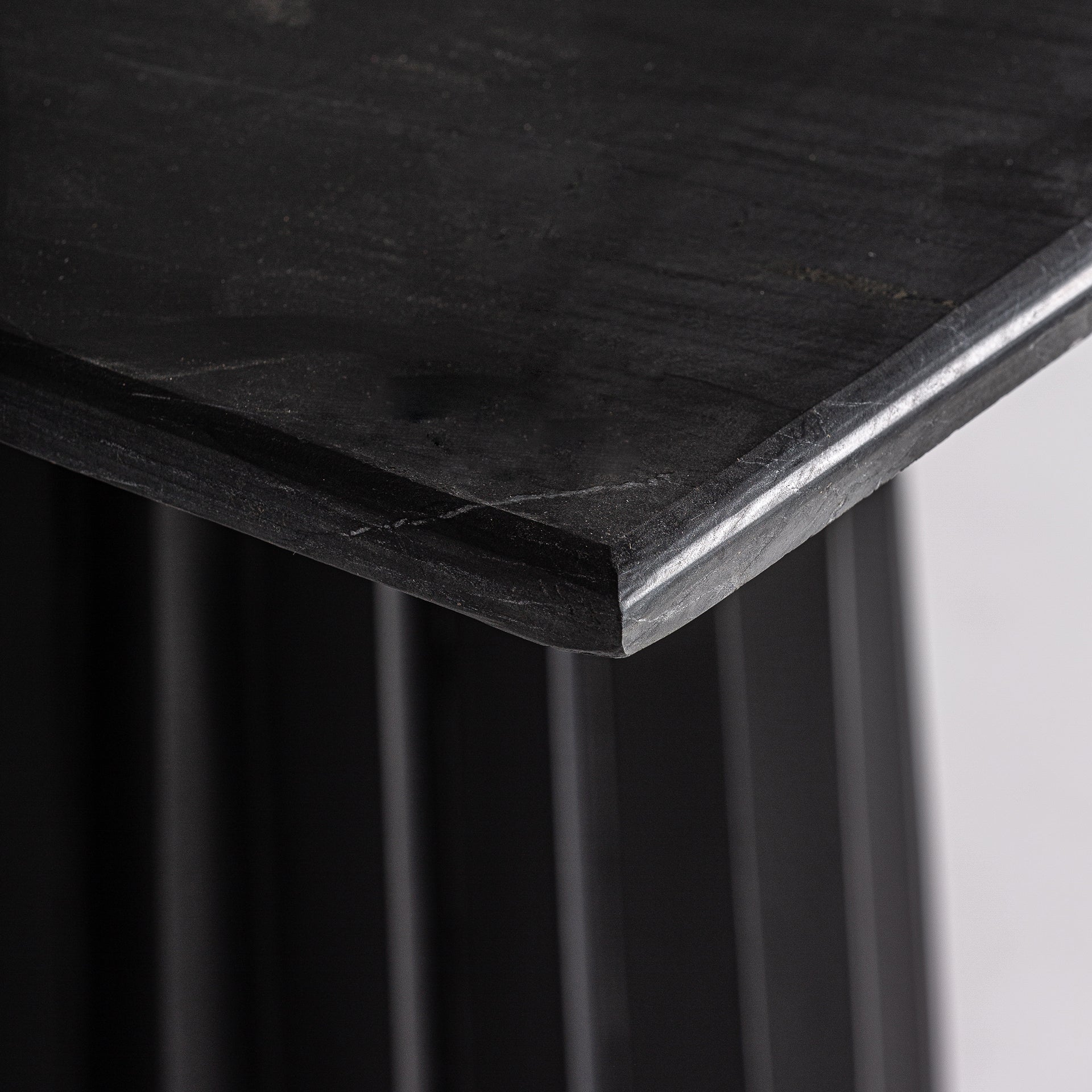 PLISSÉ WOOD BAR TABLE