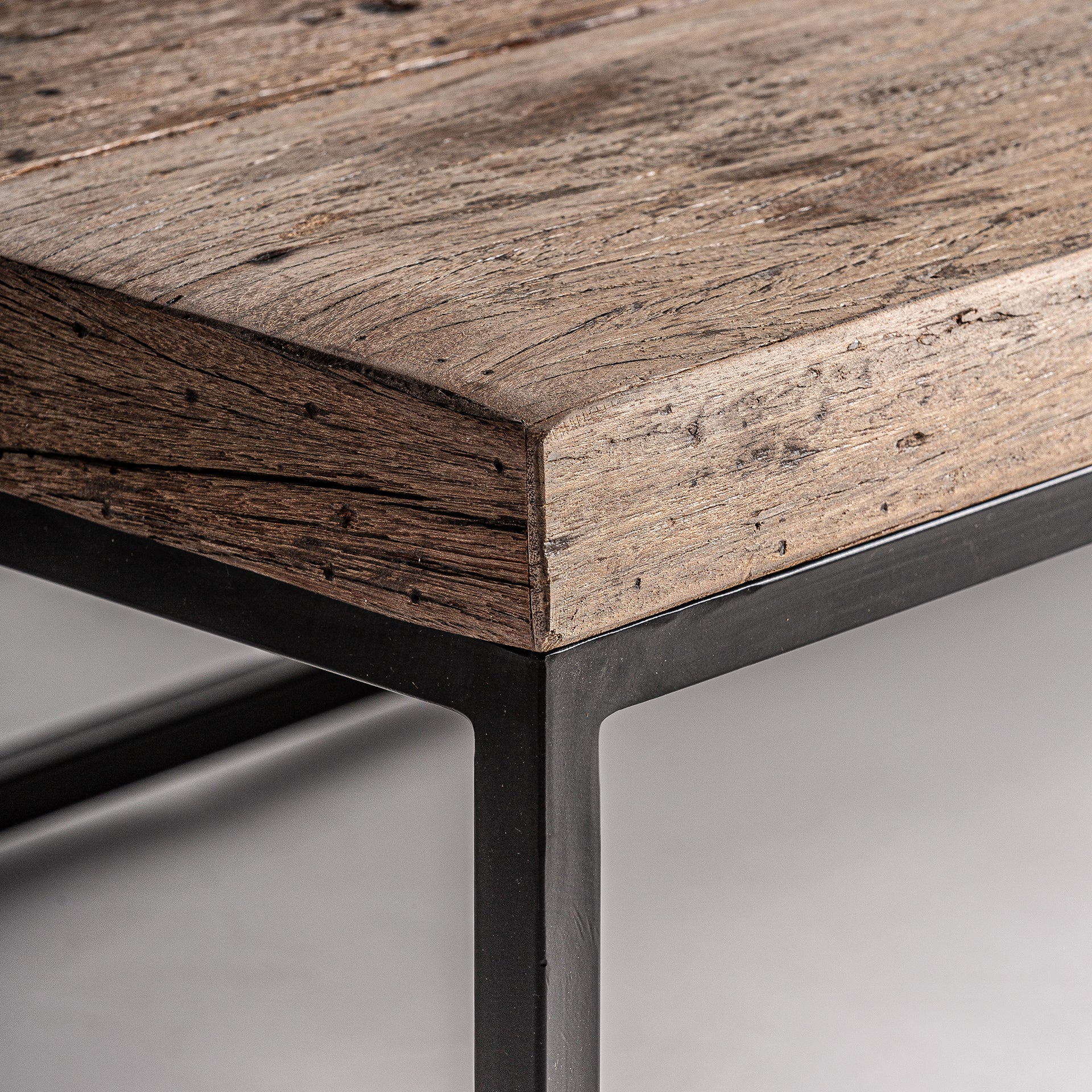 WALDING COFFEE TABLE