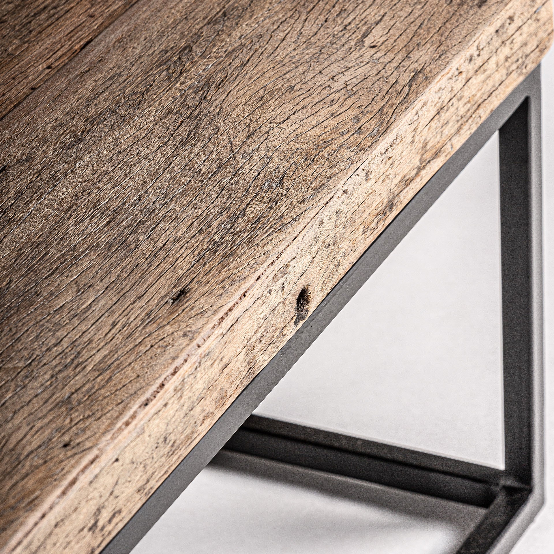 WALDING COFFEE TABLE