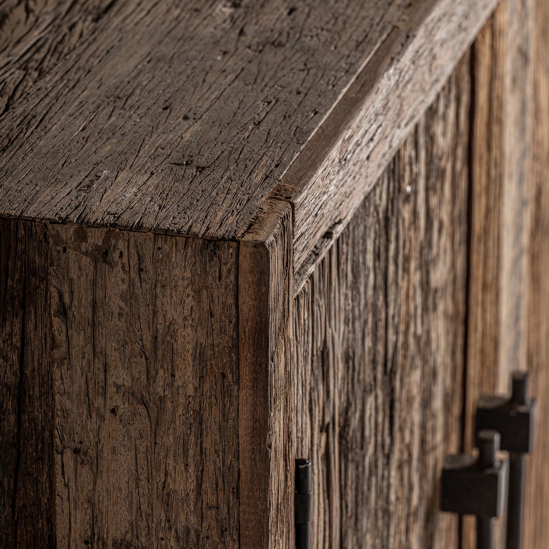 CARRIK SIDEBOARD