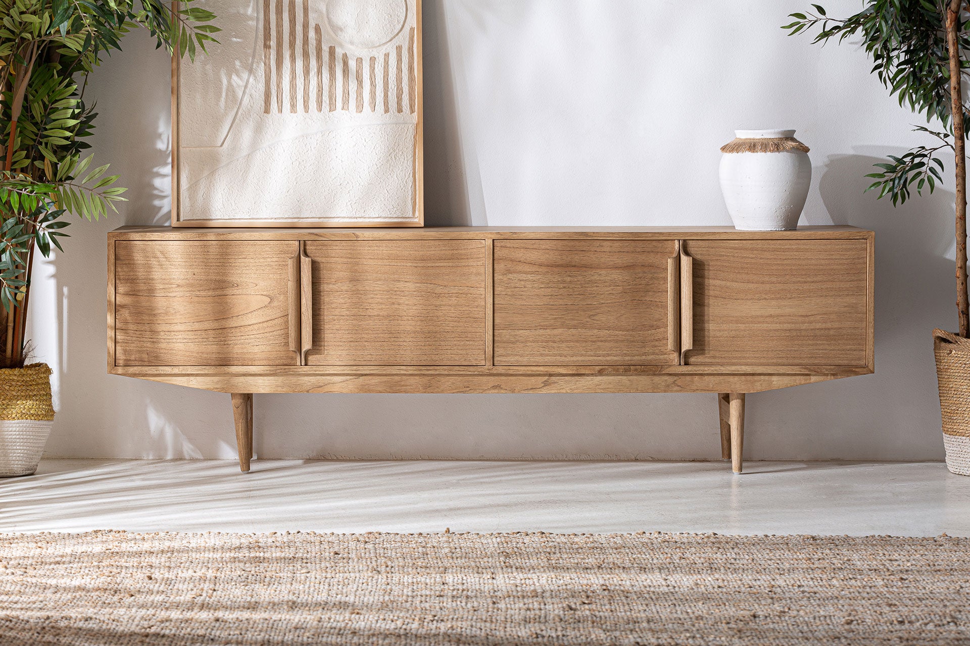 NYRY TV STAND