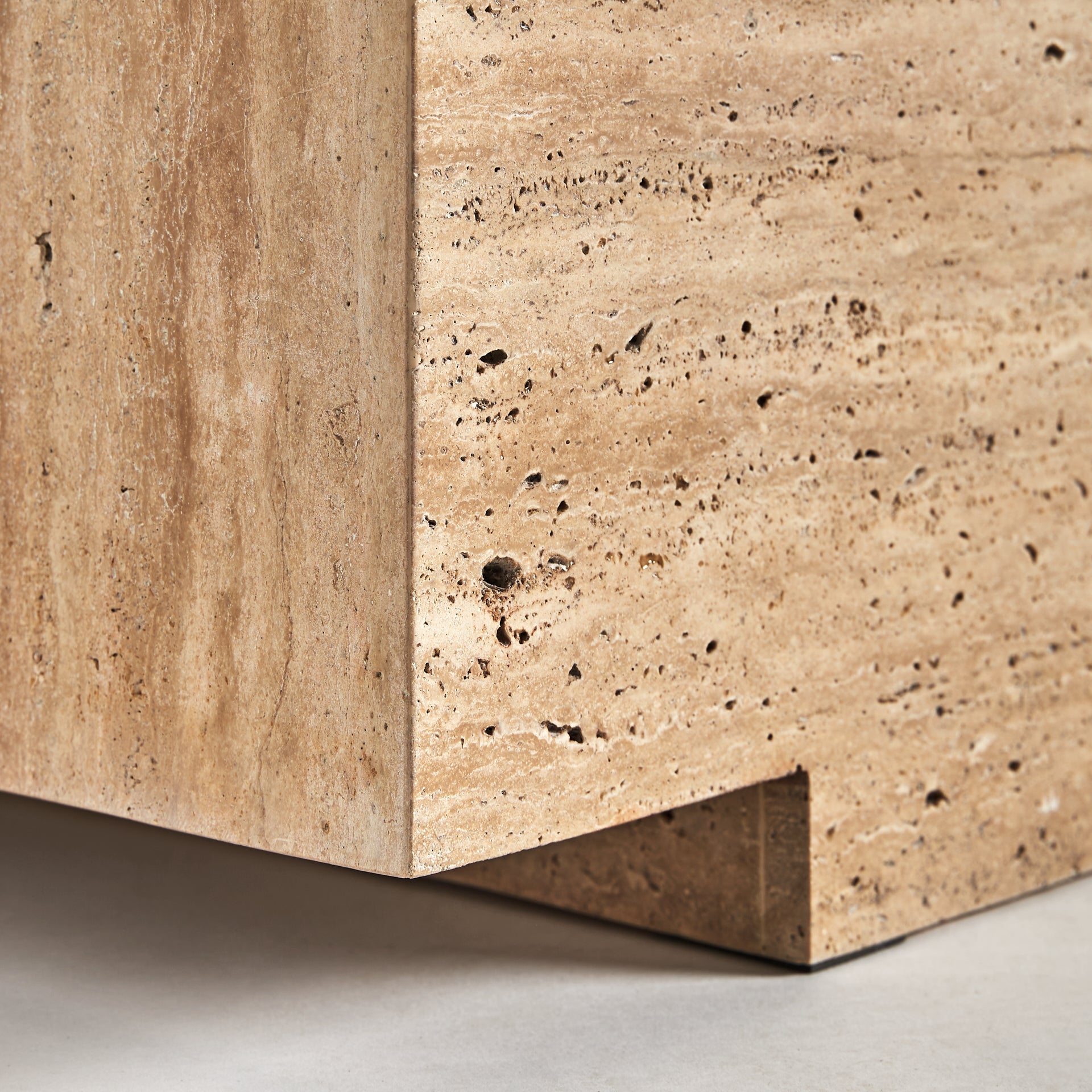 NORDDAL COFFEE TABLE