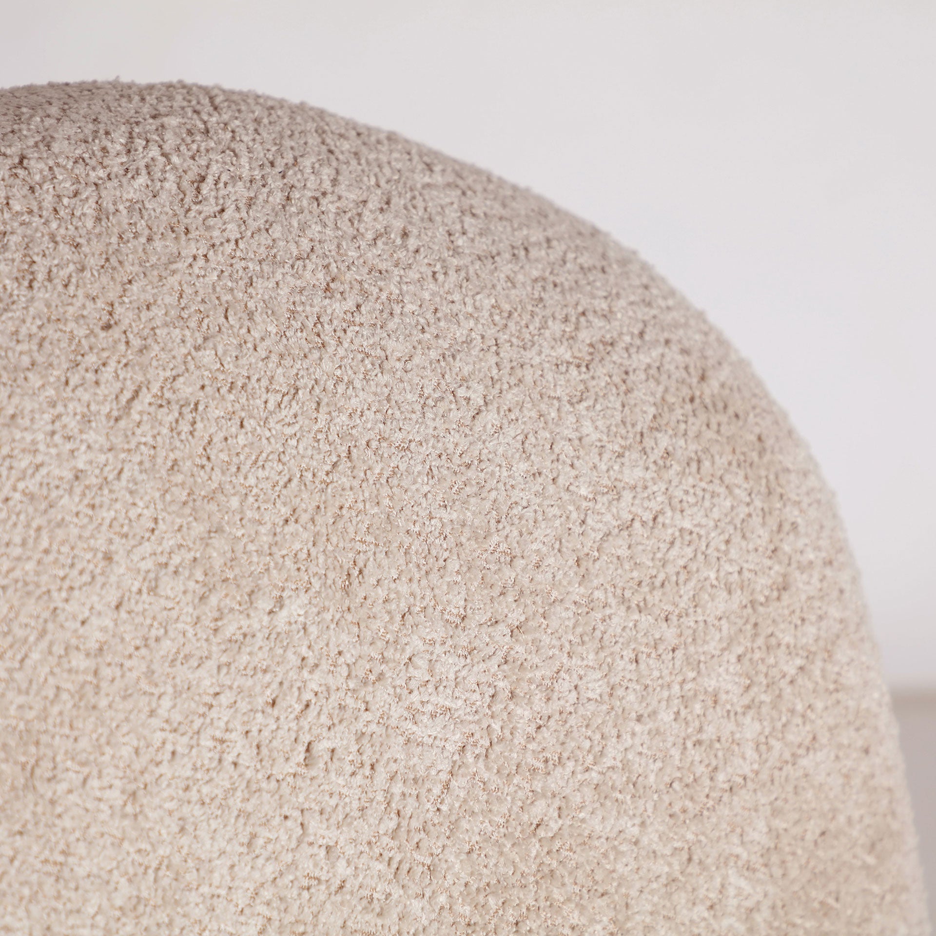 BOUCLÉ LENAX ARMCHAIR