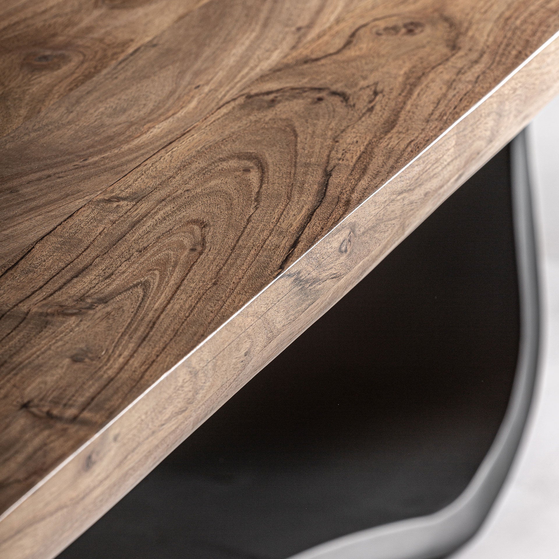 MULFINGEN DINING TABLE