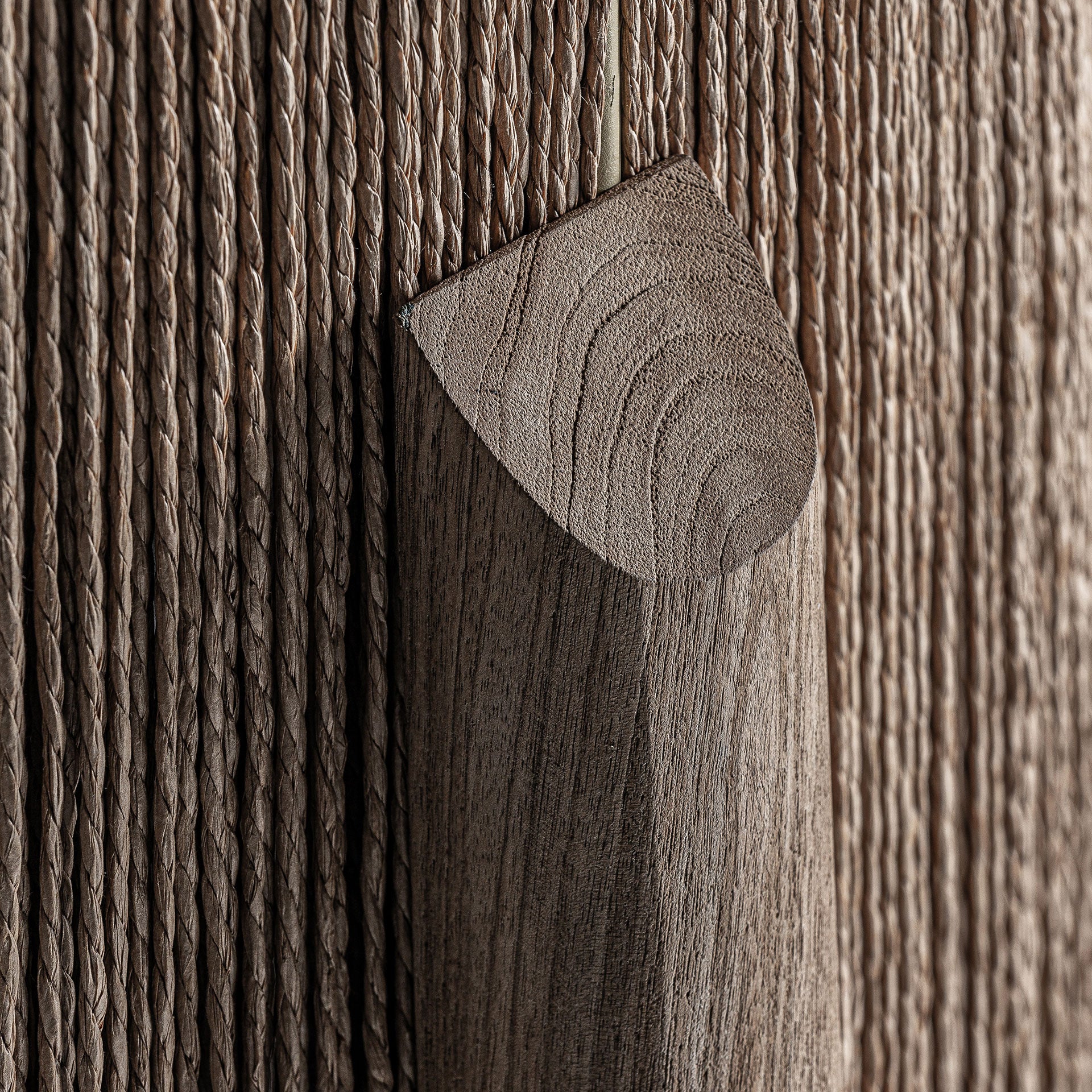 Jacquard Mango Wood Plant Pot with Raffia Detail