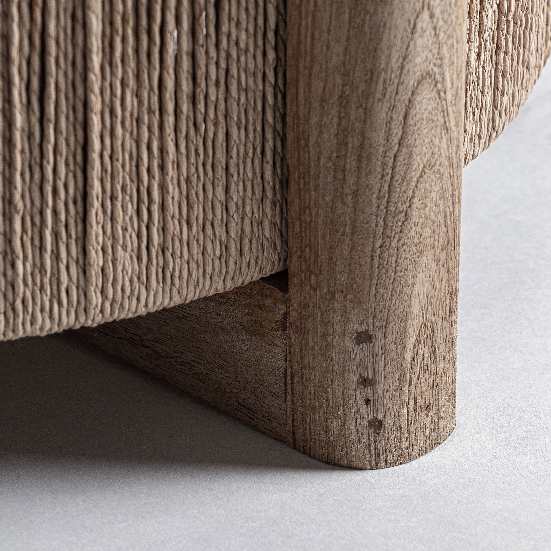 Jacquard Mango Wood Plant Pot with Raffia Detail