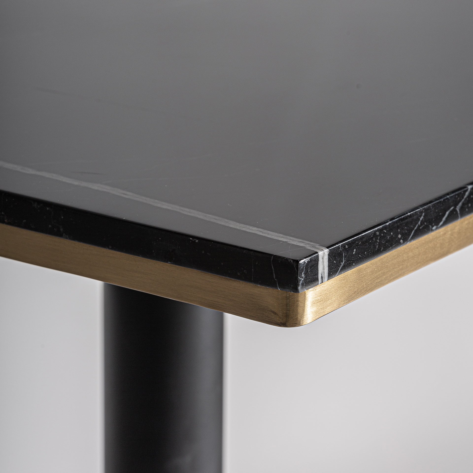 Barbord Mhere Marble Bar Table