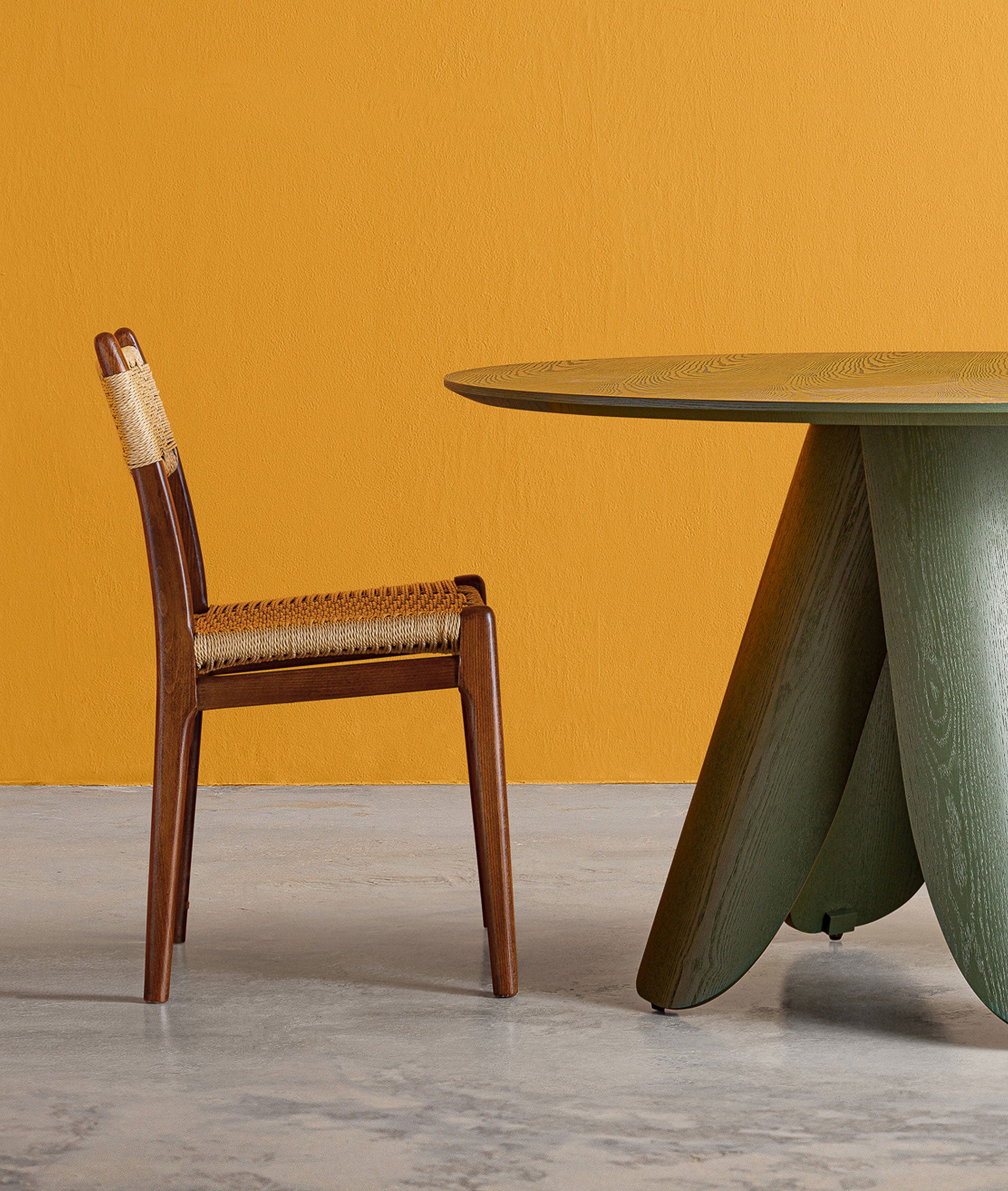 DORSTEN DINING TABLE