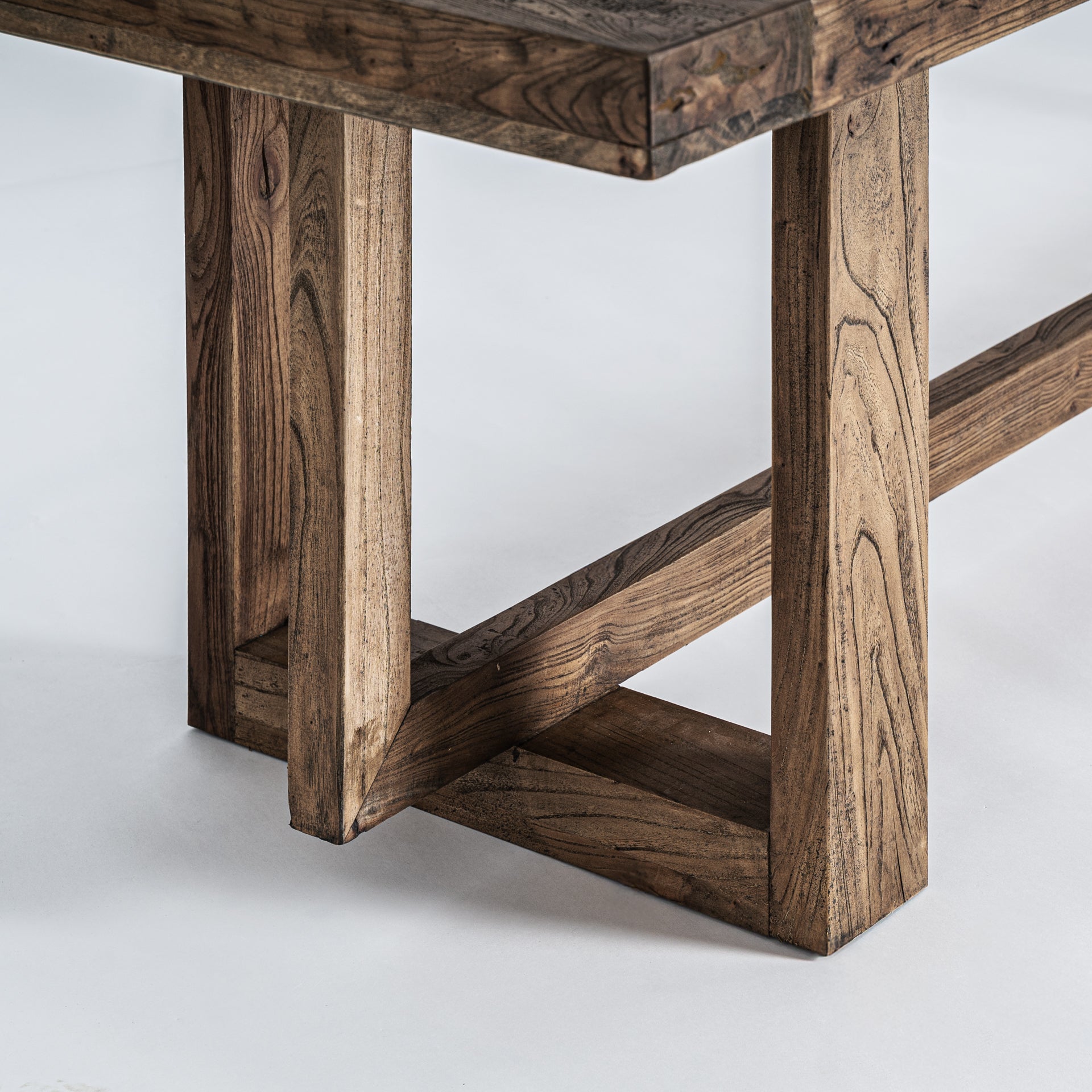 Matbord Norvik Elm Wood Dining Table