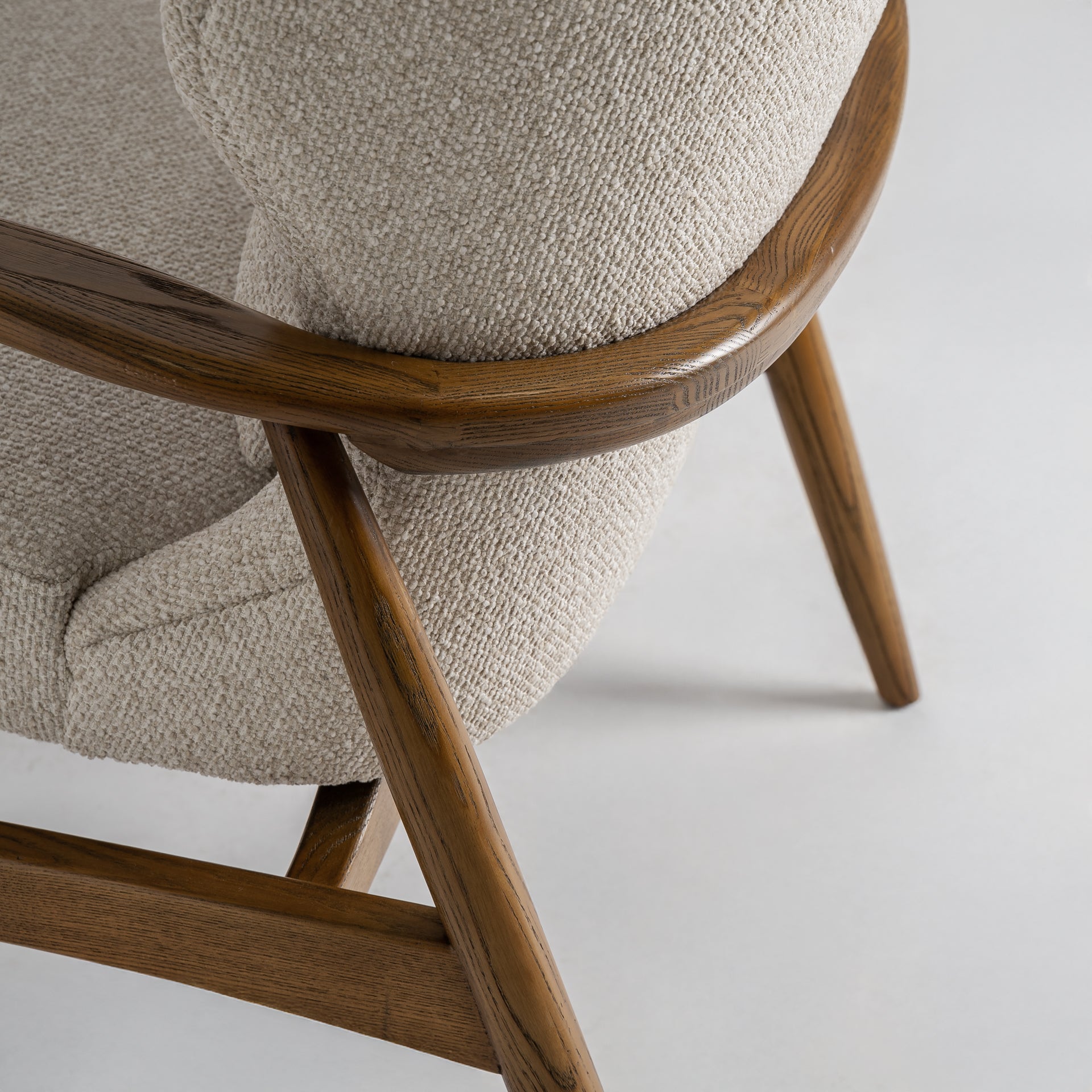TARRES ARMCHAIR