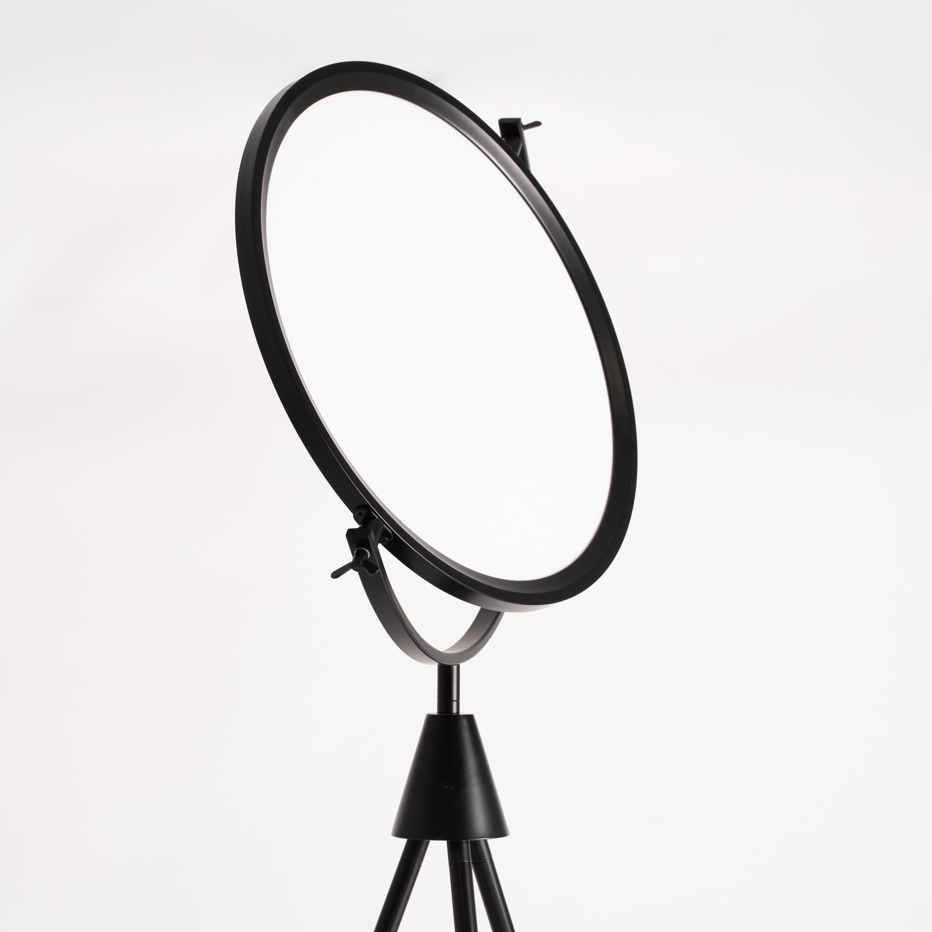MAE FLOOR LAMP