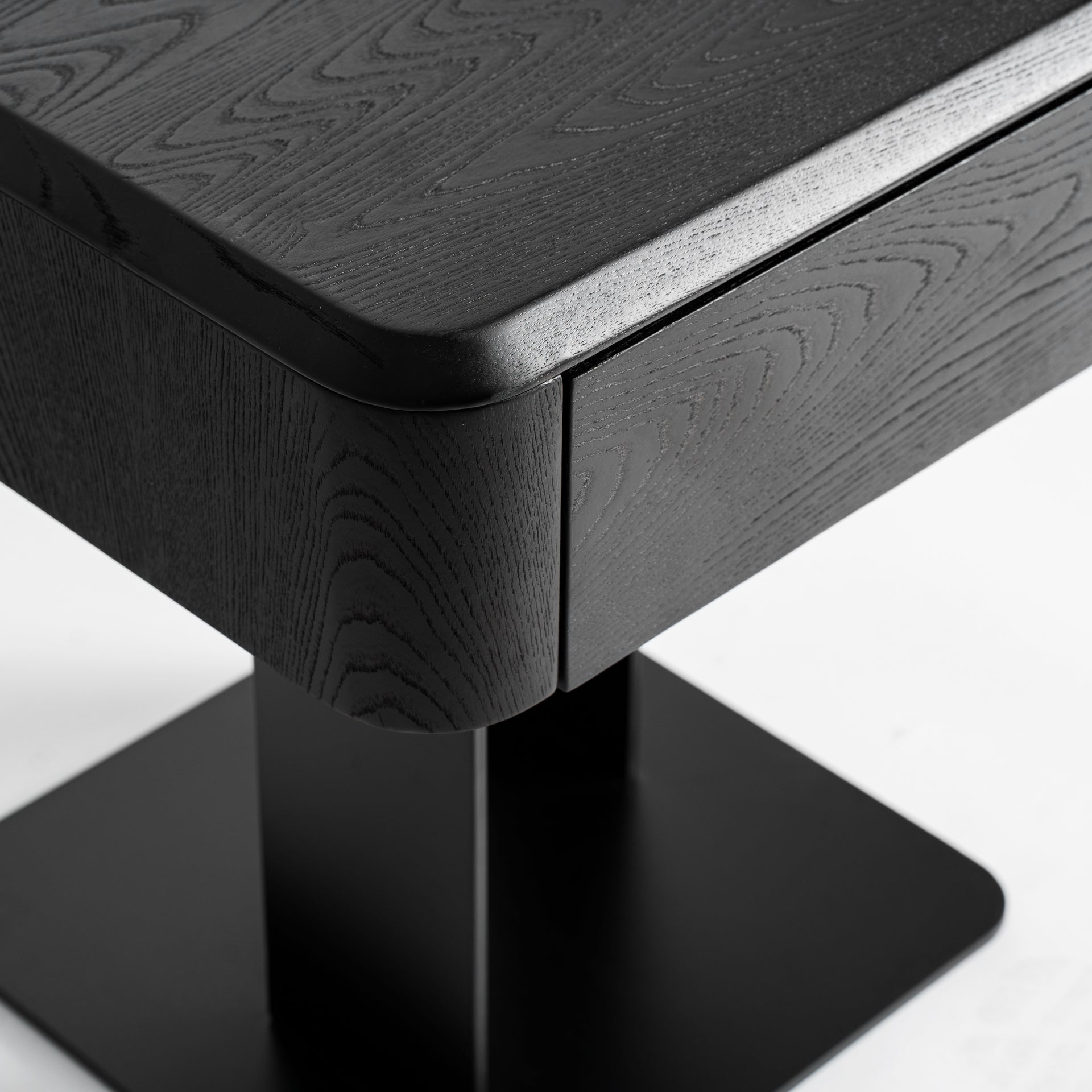 CAIZA BEDSIDE TABLE