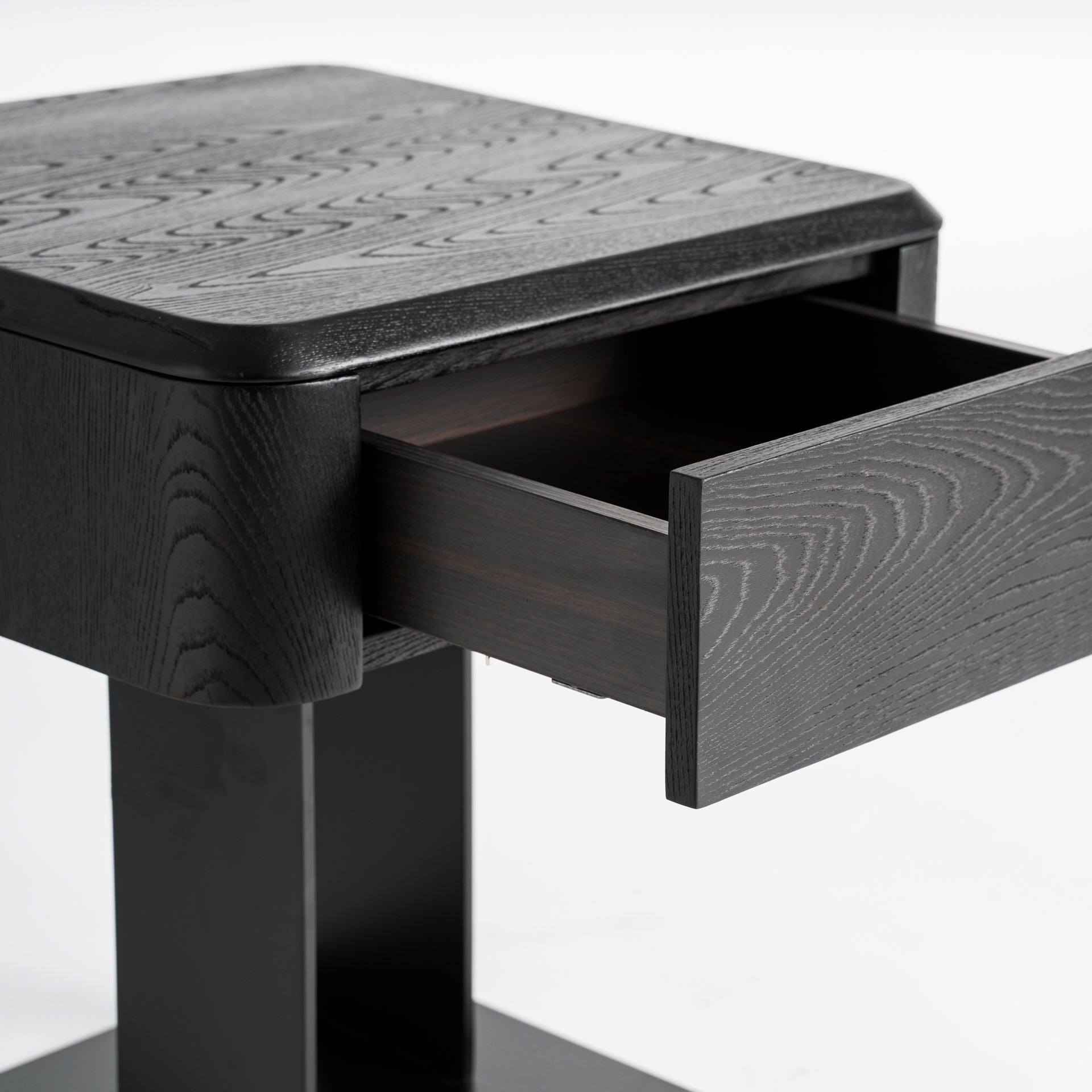 CAIZA BEDSIDE TABLE