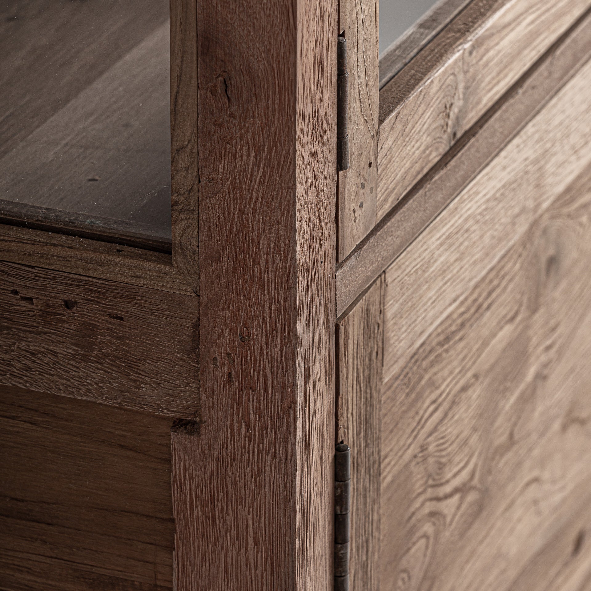 Sundsvall Glass Cabinet