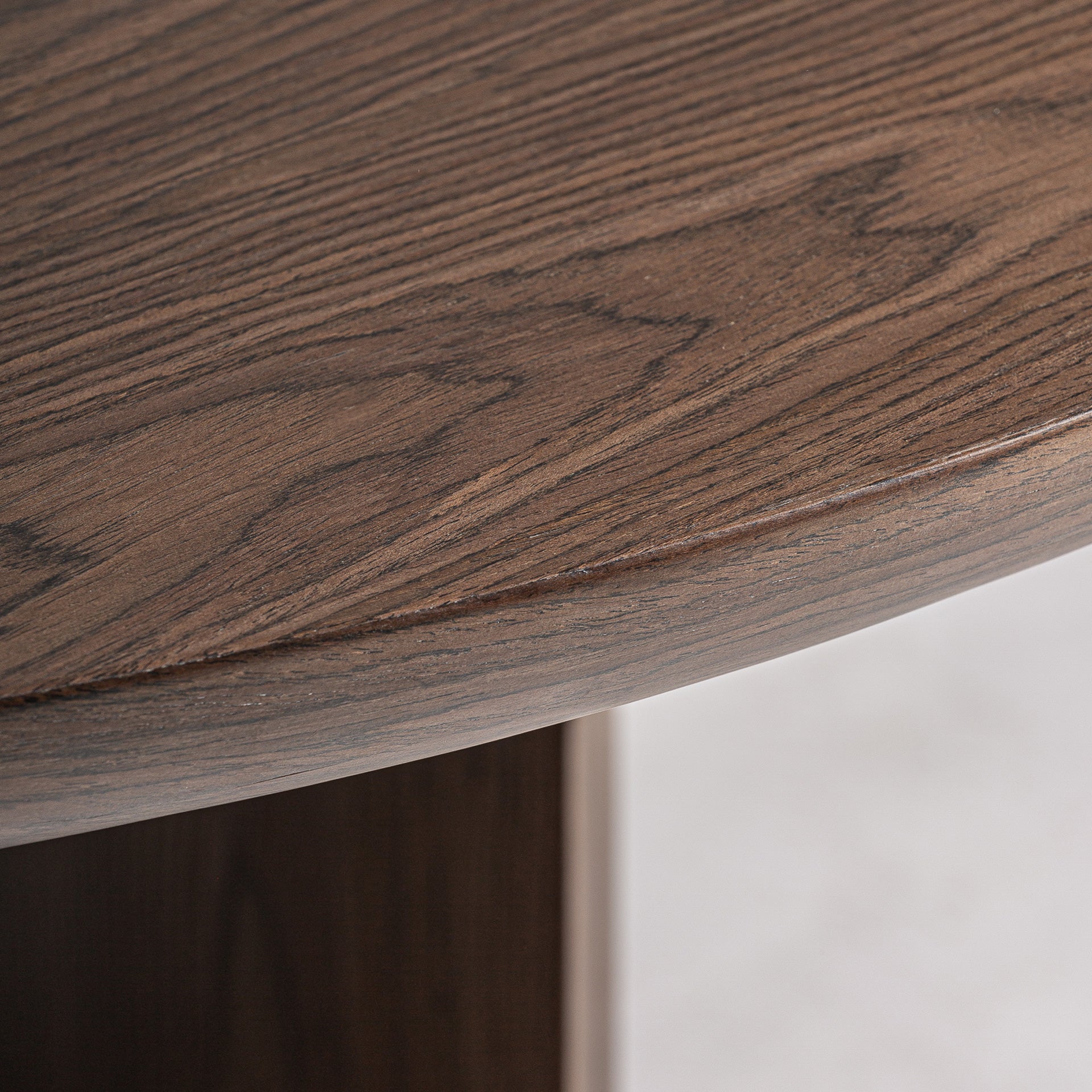 ARKO DINING TABLE