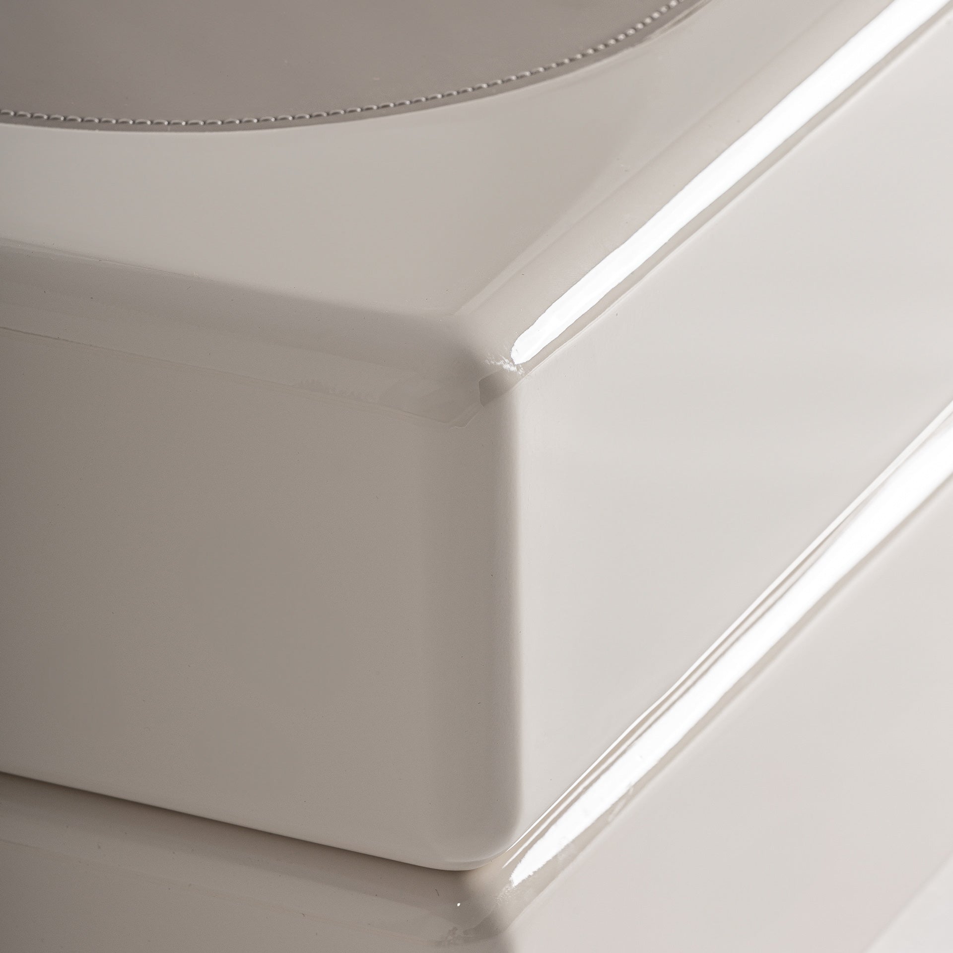 WHIEL COFFEE TABLE