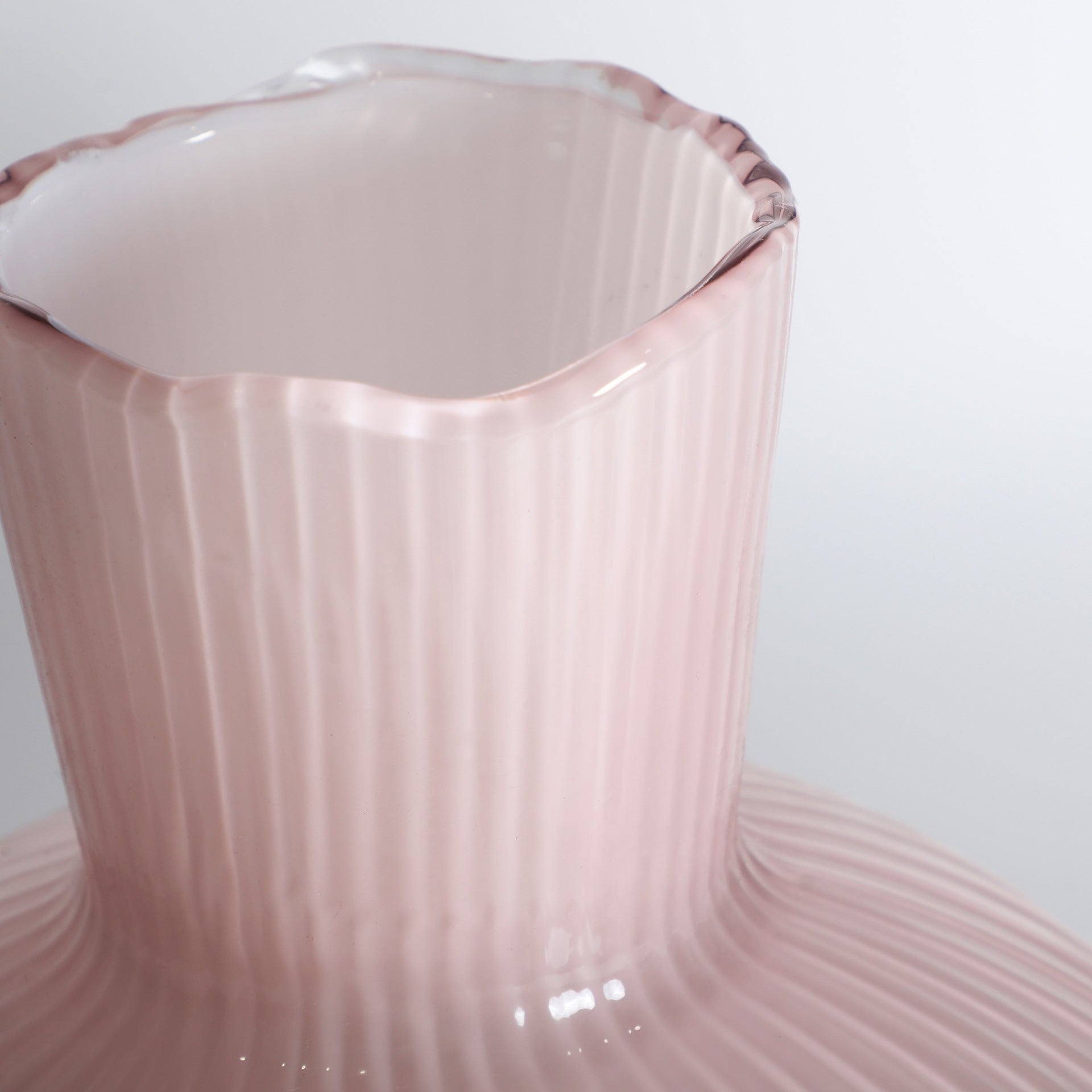 NUDE VASE
