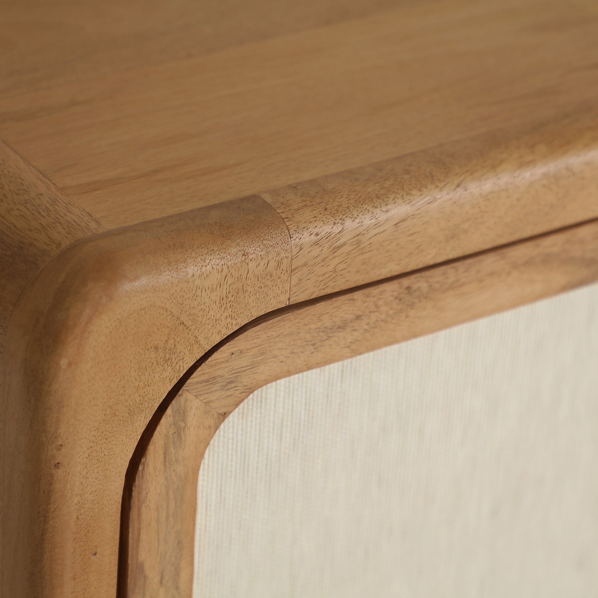 LATTES TV STAND