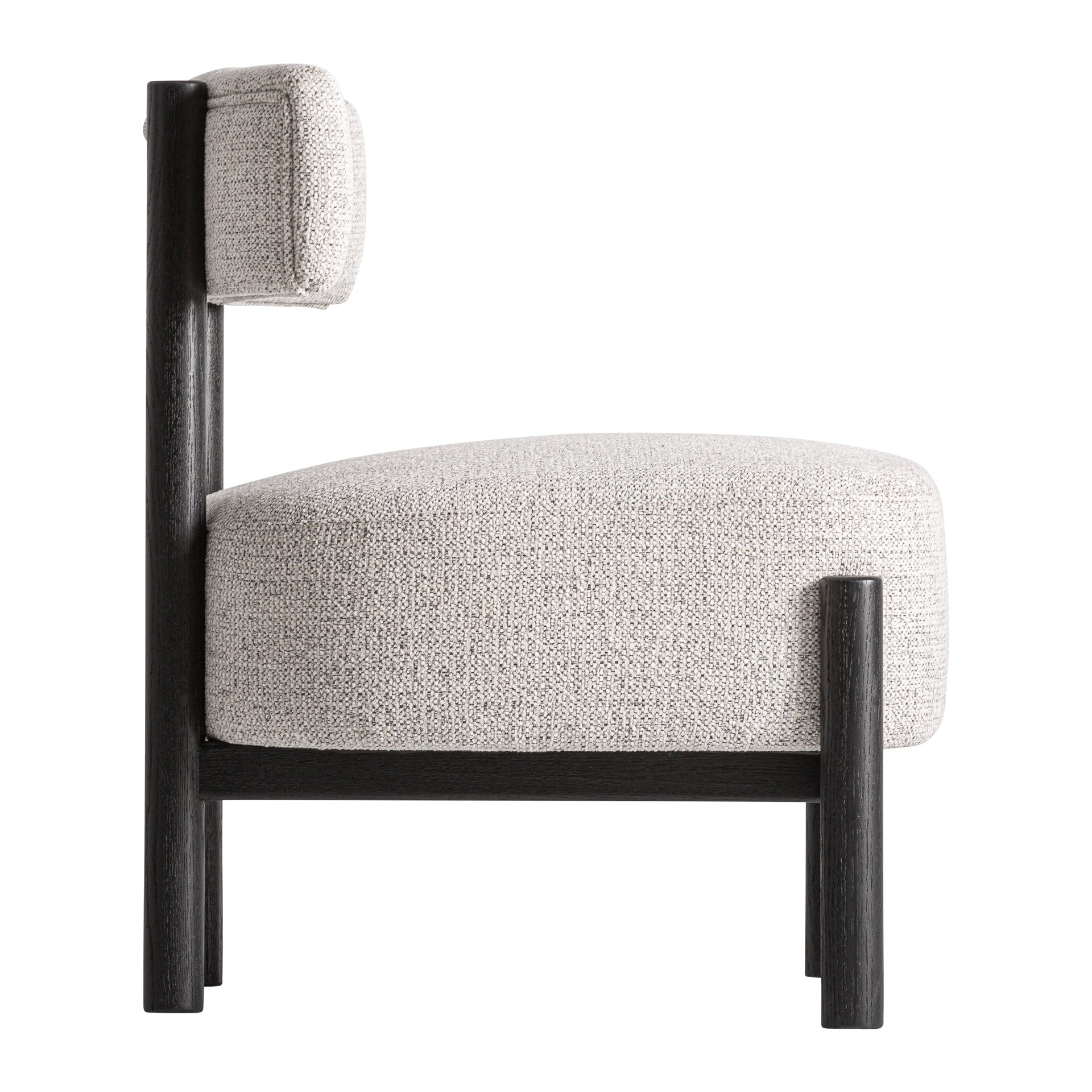 SINDHU ARMCHAIR