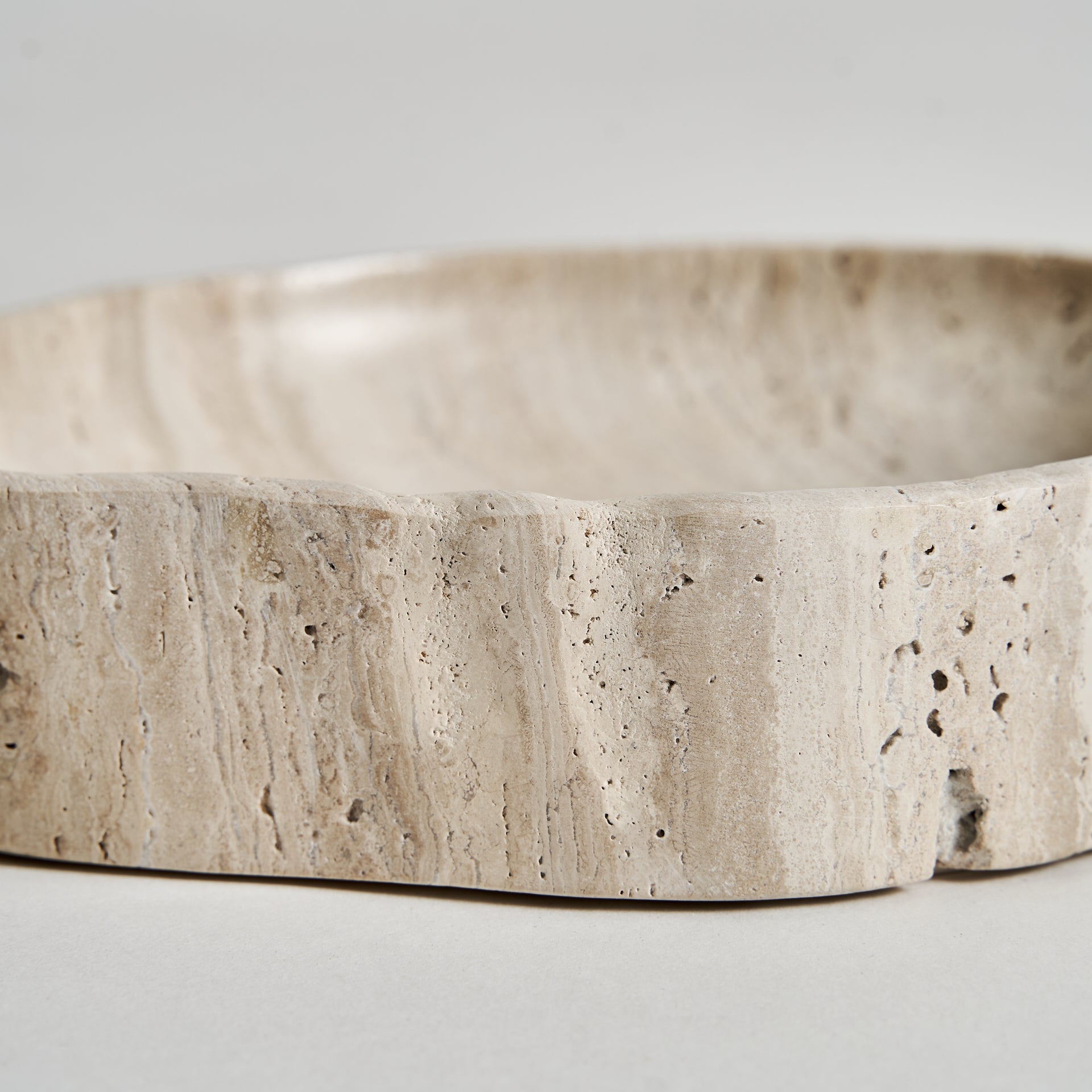 MOTRUS CENTERPIECE