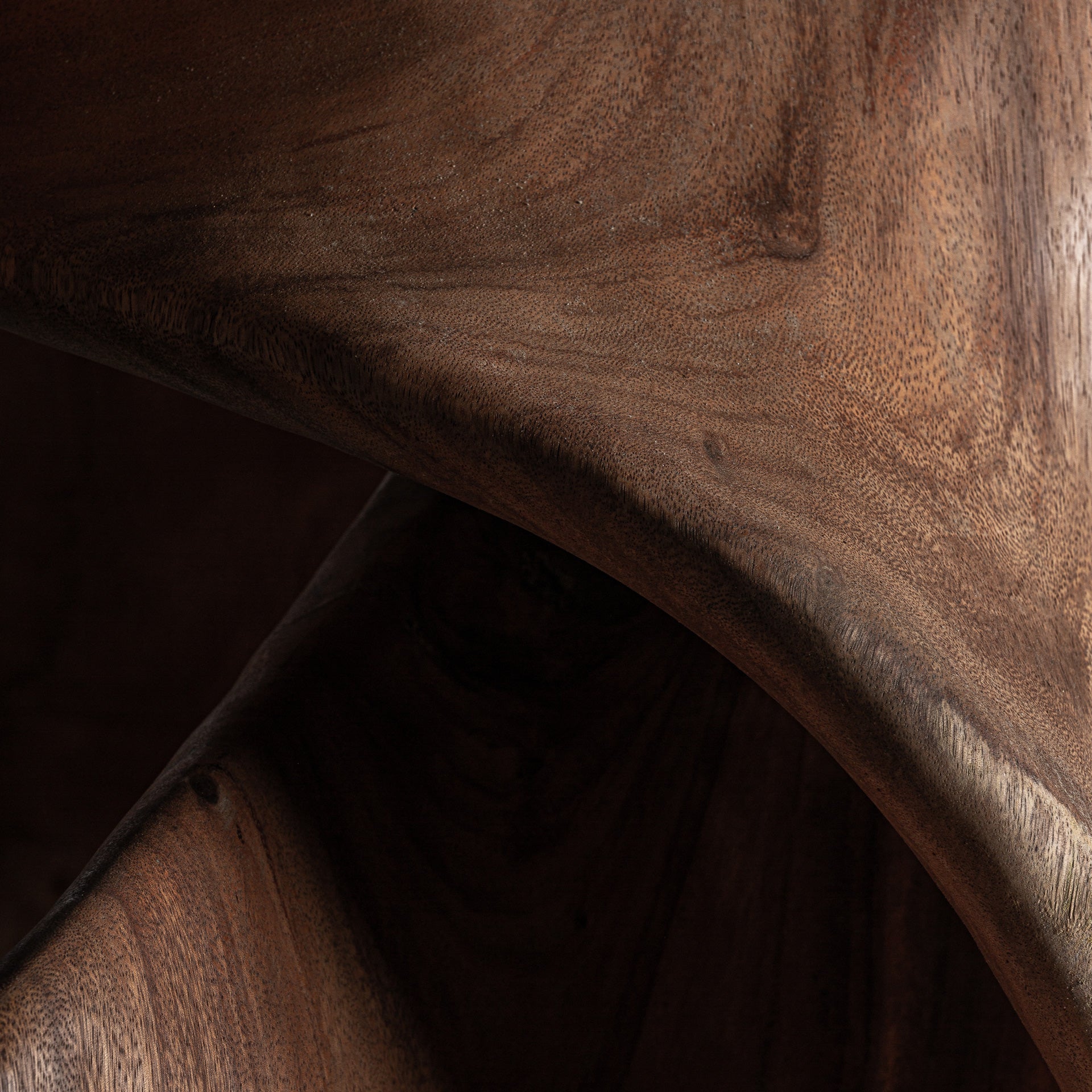 LUIGHE FLOOR SCULPTURE