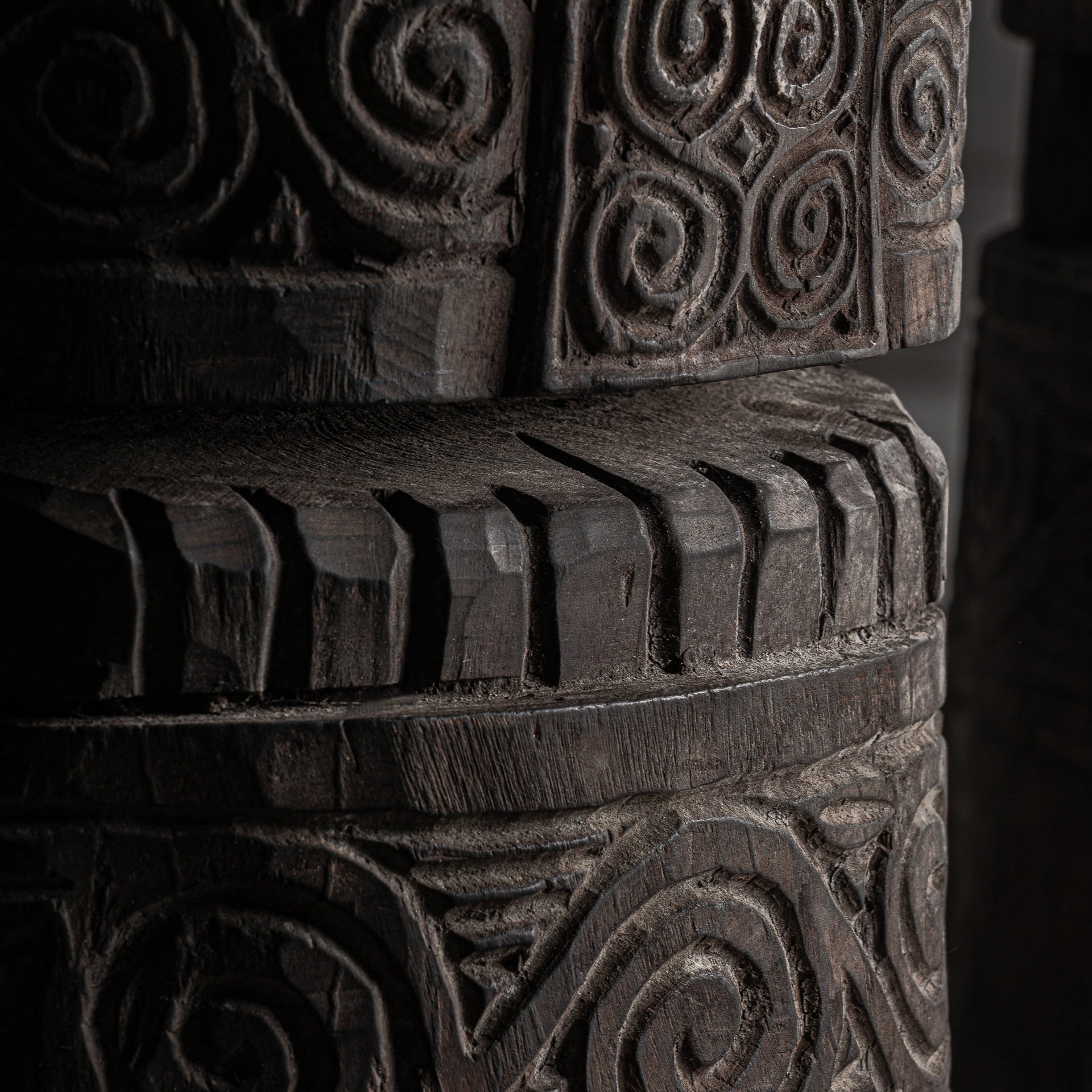 FLOOR SCULPTURE (SET OF 2)