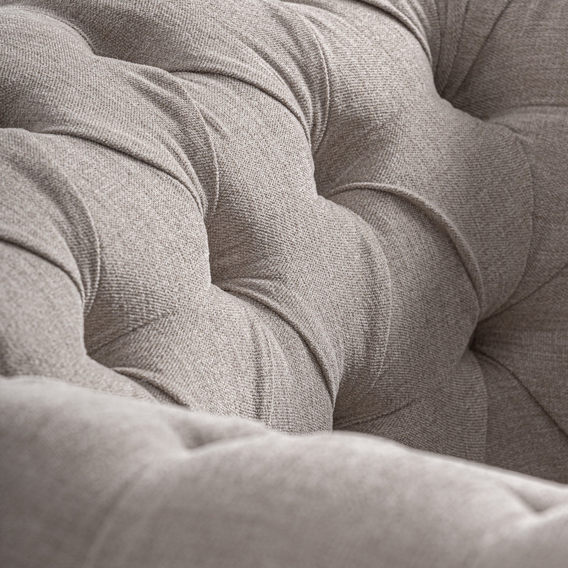 GORE ARMCHAIR