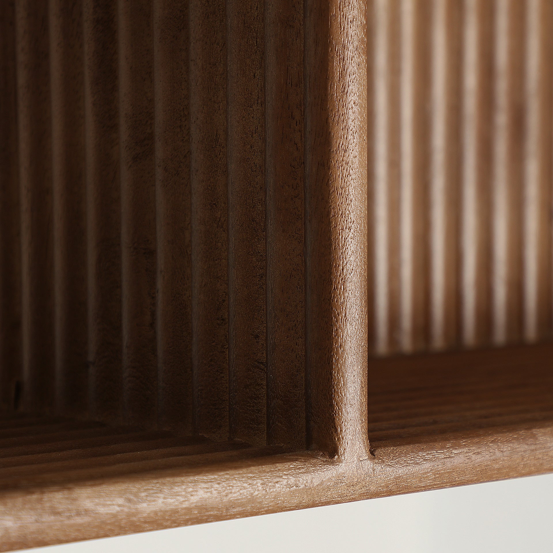 DIUSSE BOOKCASE