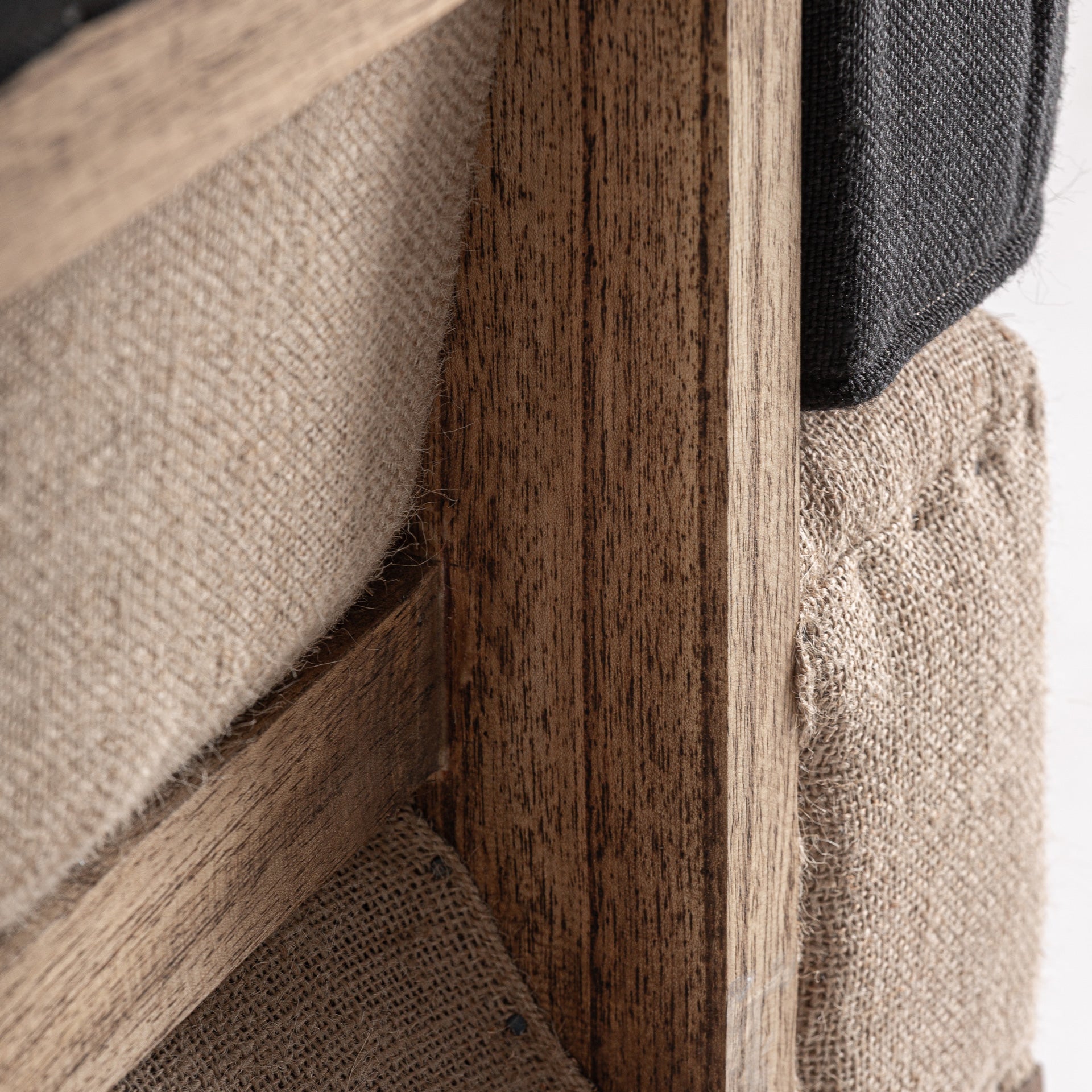 ARBAZ ARMCHAIR