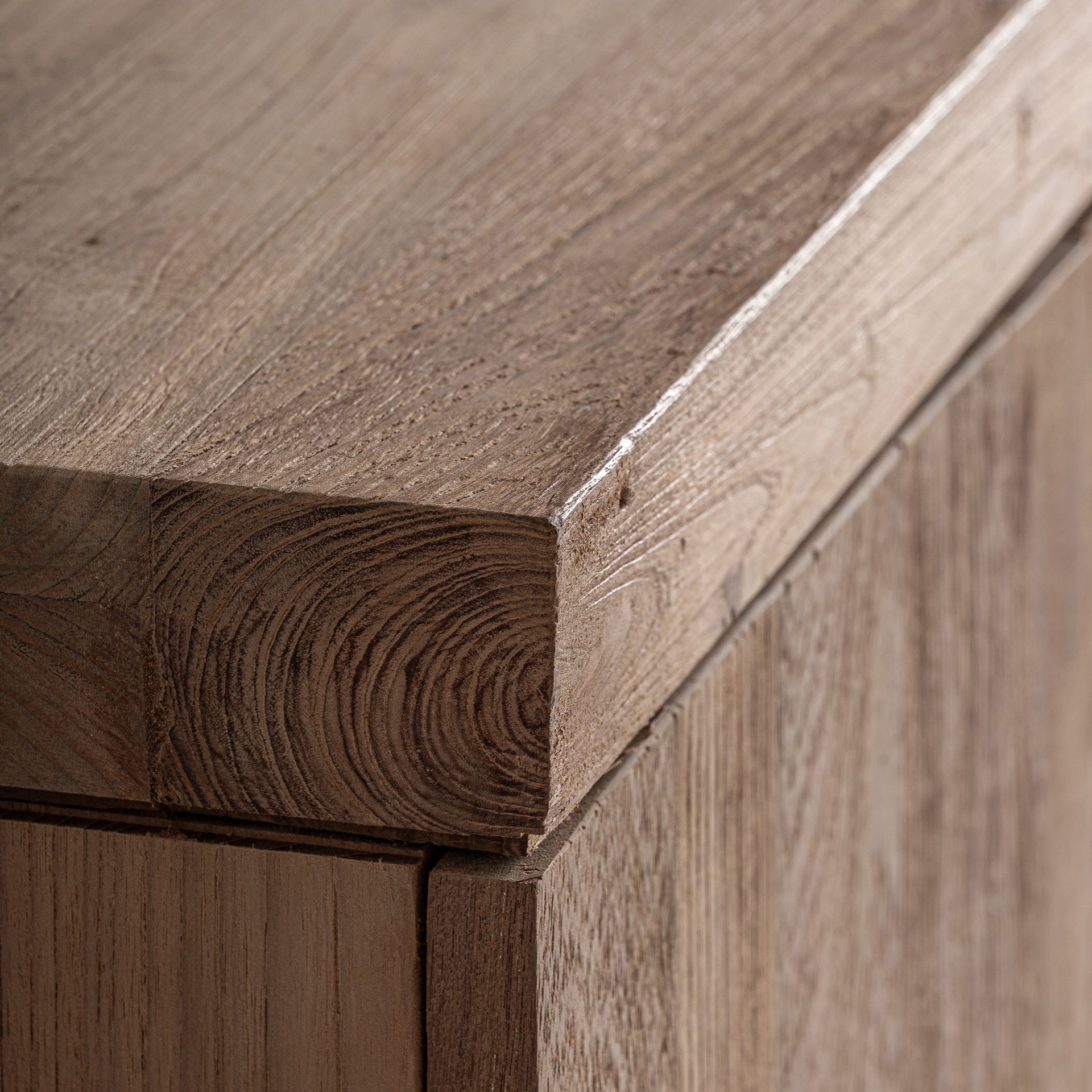 SUKT SIDEBOARD