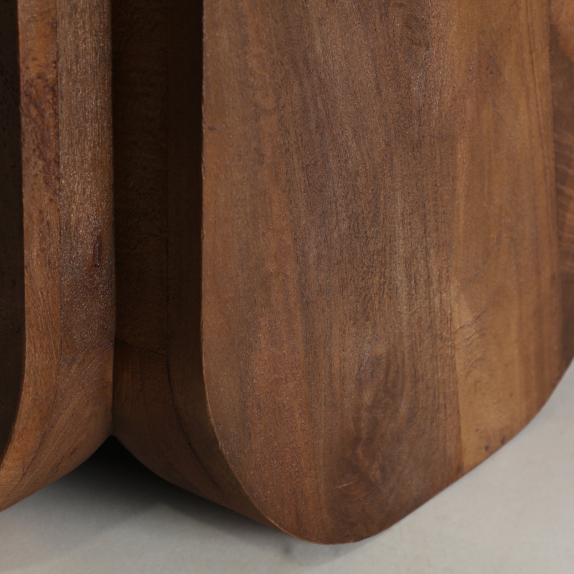 DROUX DINING TABLE