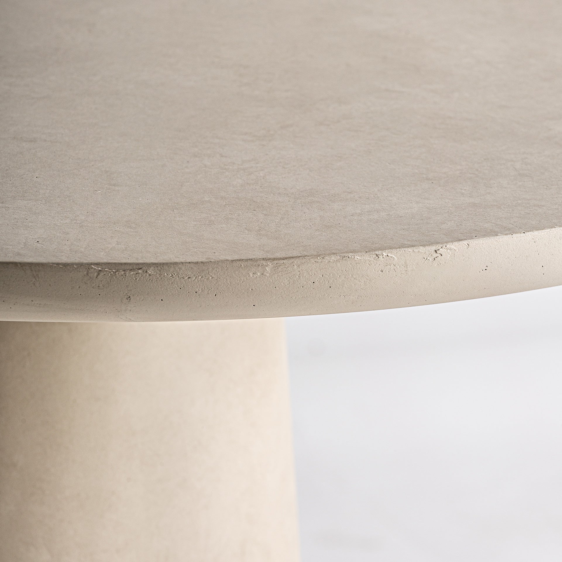 KODA DINING TABLE