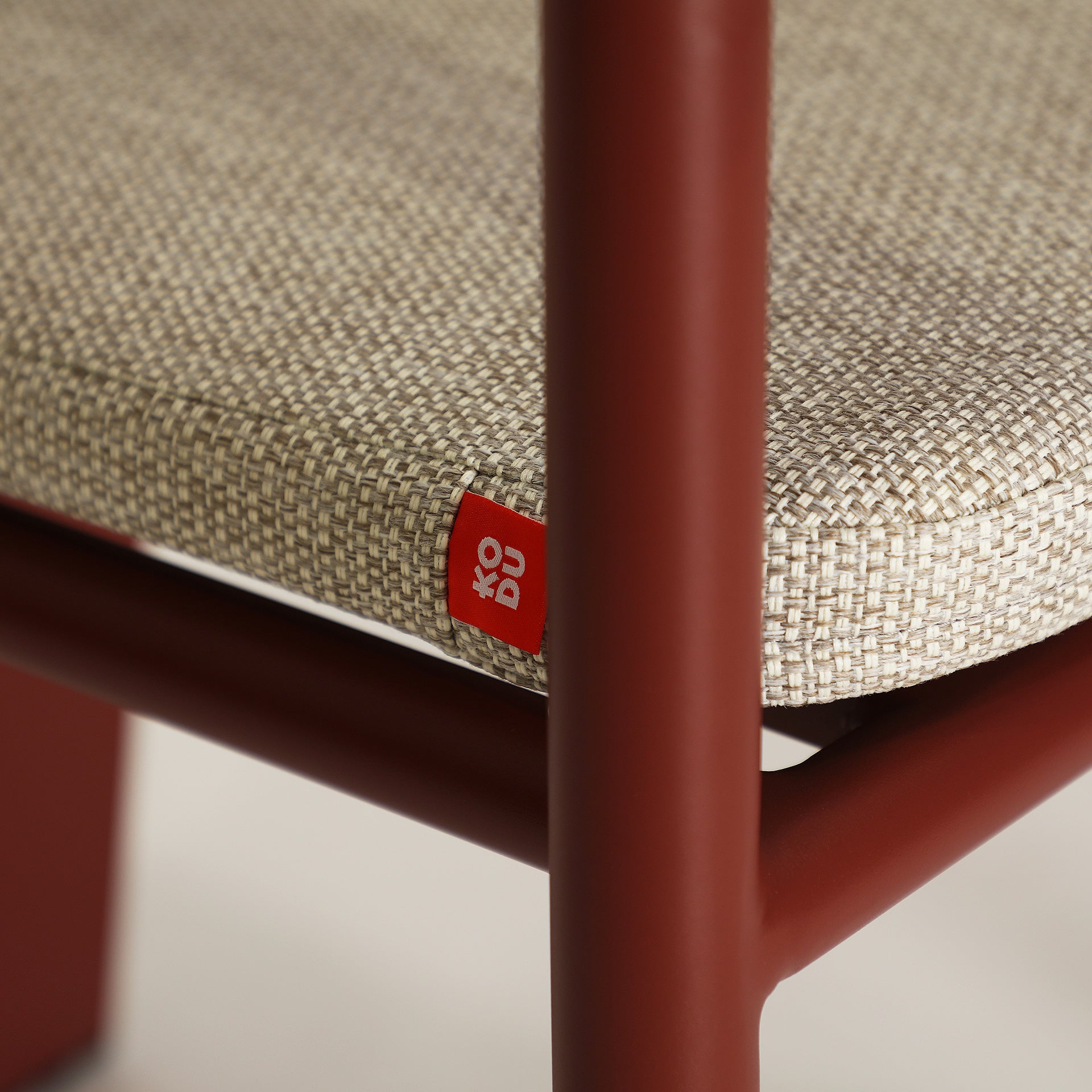 MOSNAY CHAIR