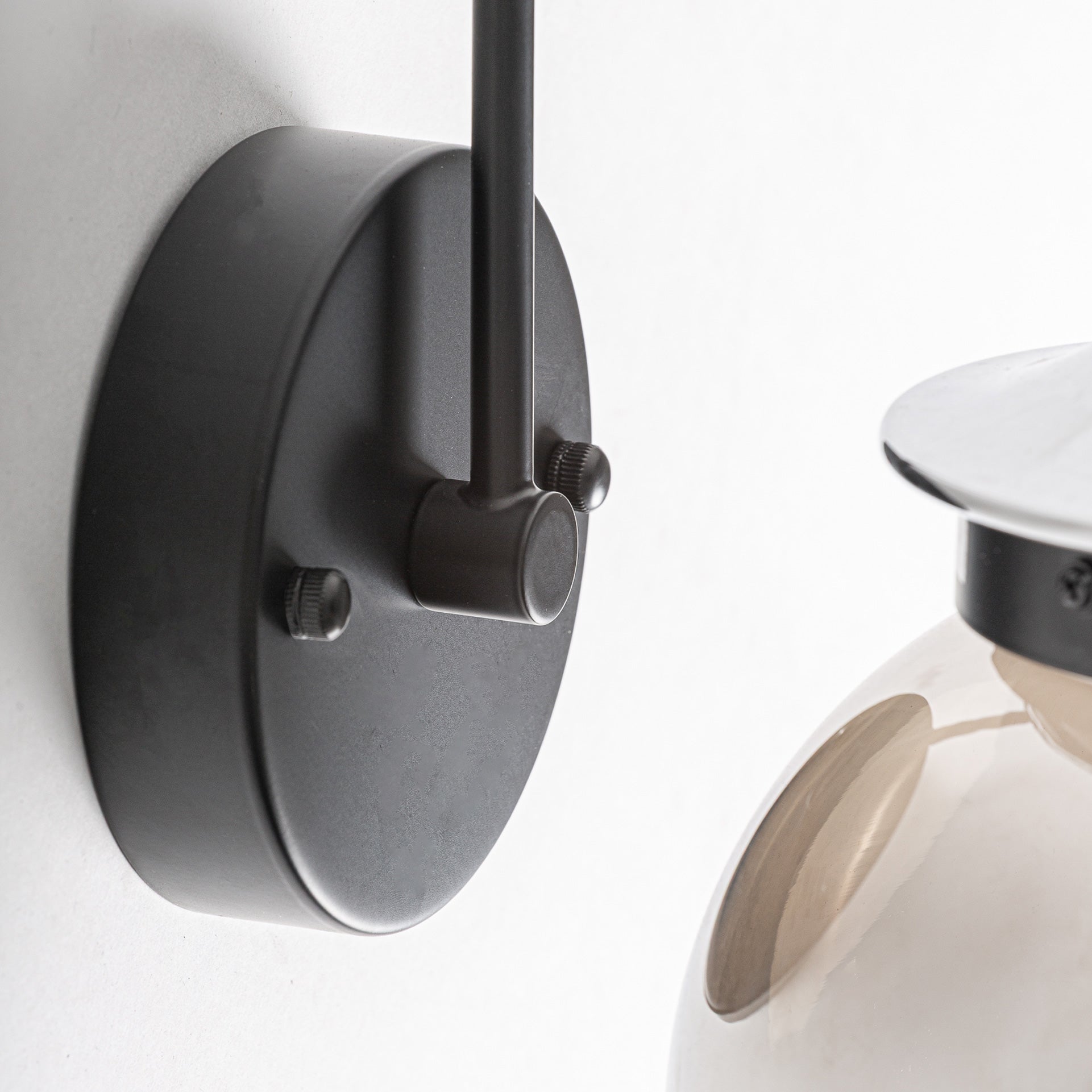 INDIVA WALL LAMP